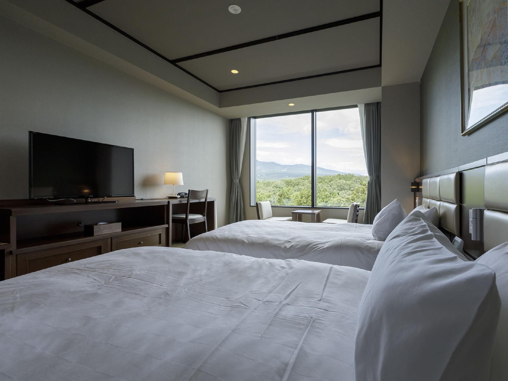 TWIN Standard Twin Room
