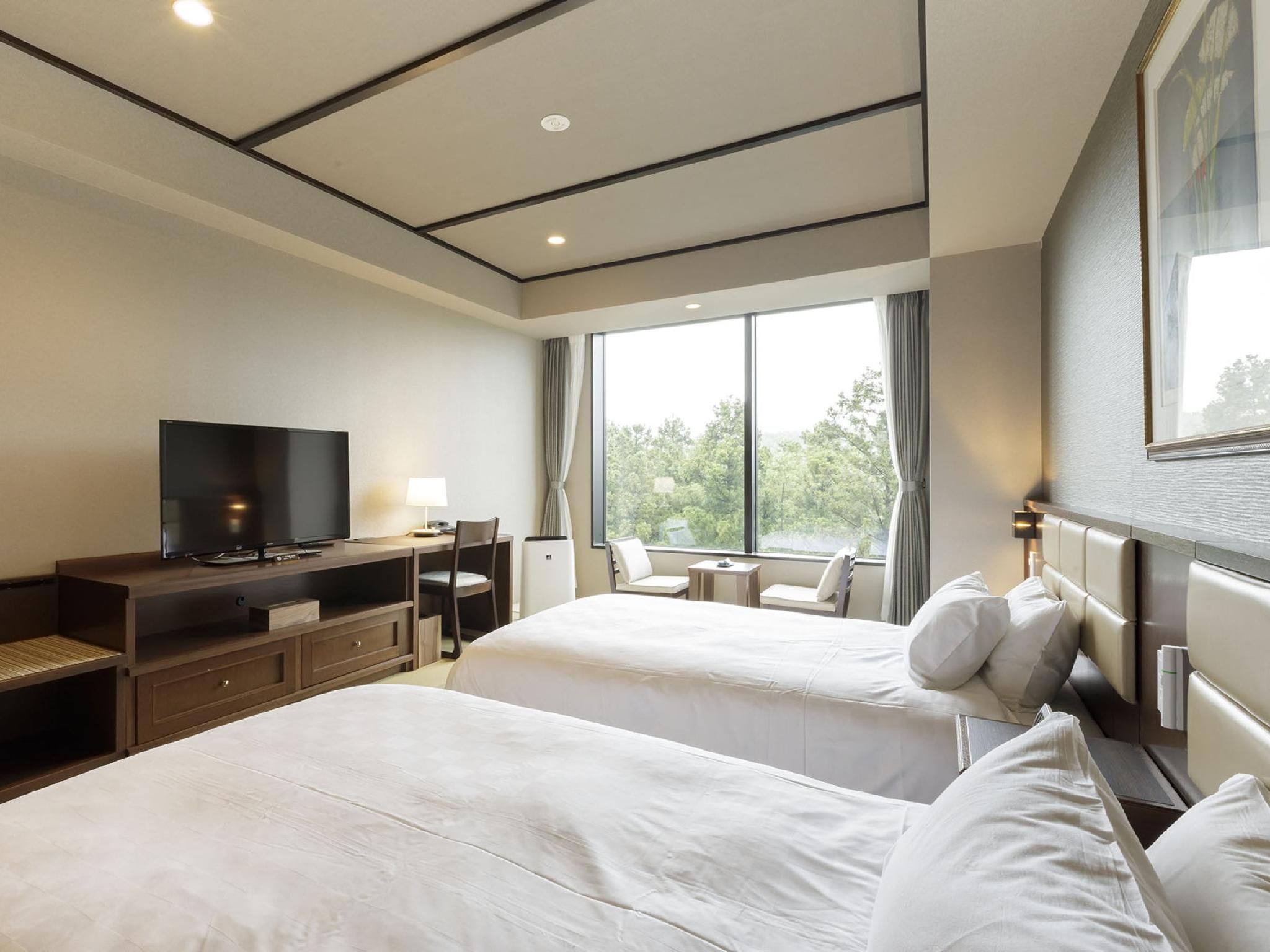 TWIN Standard Twin Room