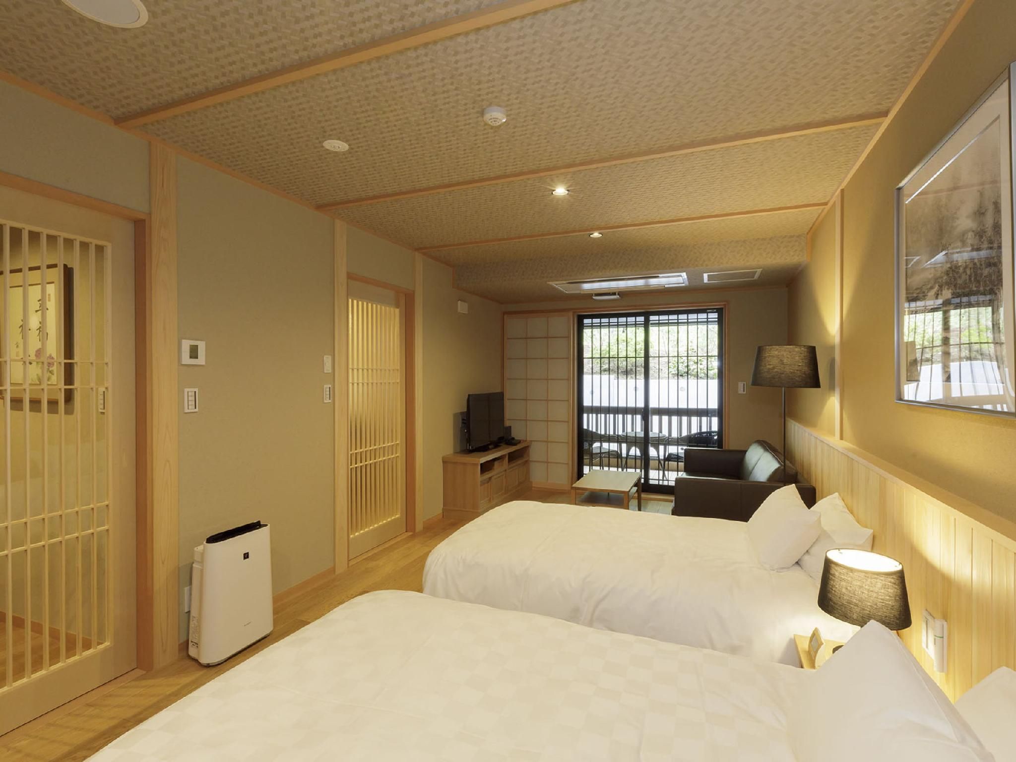 Western Style Twin Room