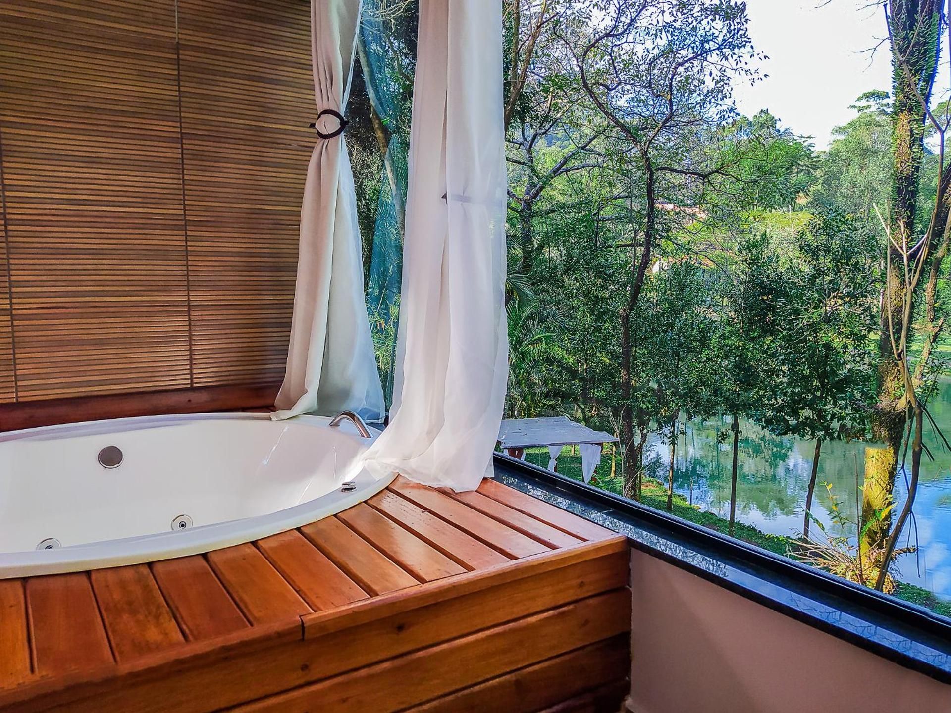 Suite with Hot Tub