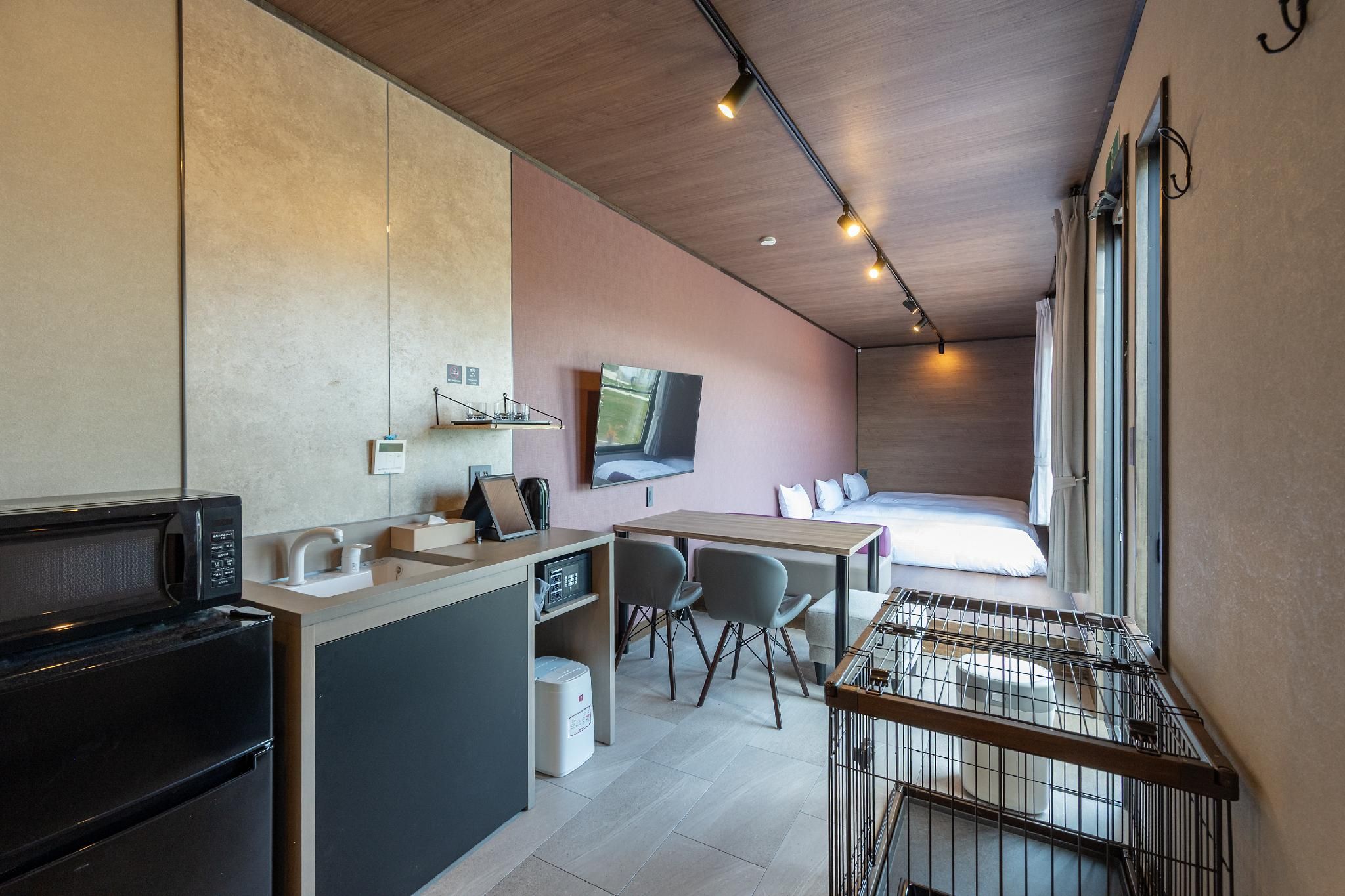 Dog Friendly - Deluxe Villa