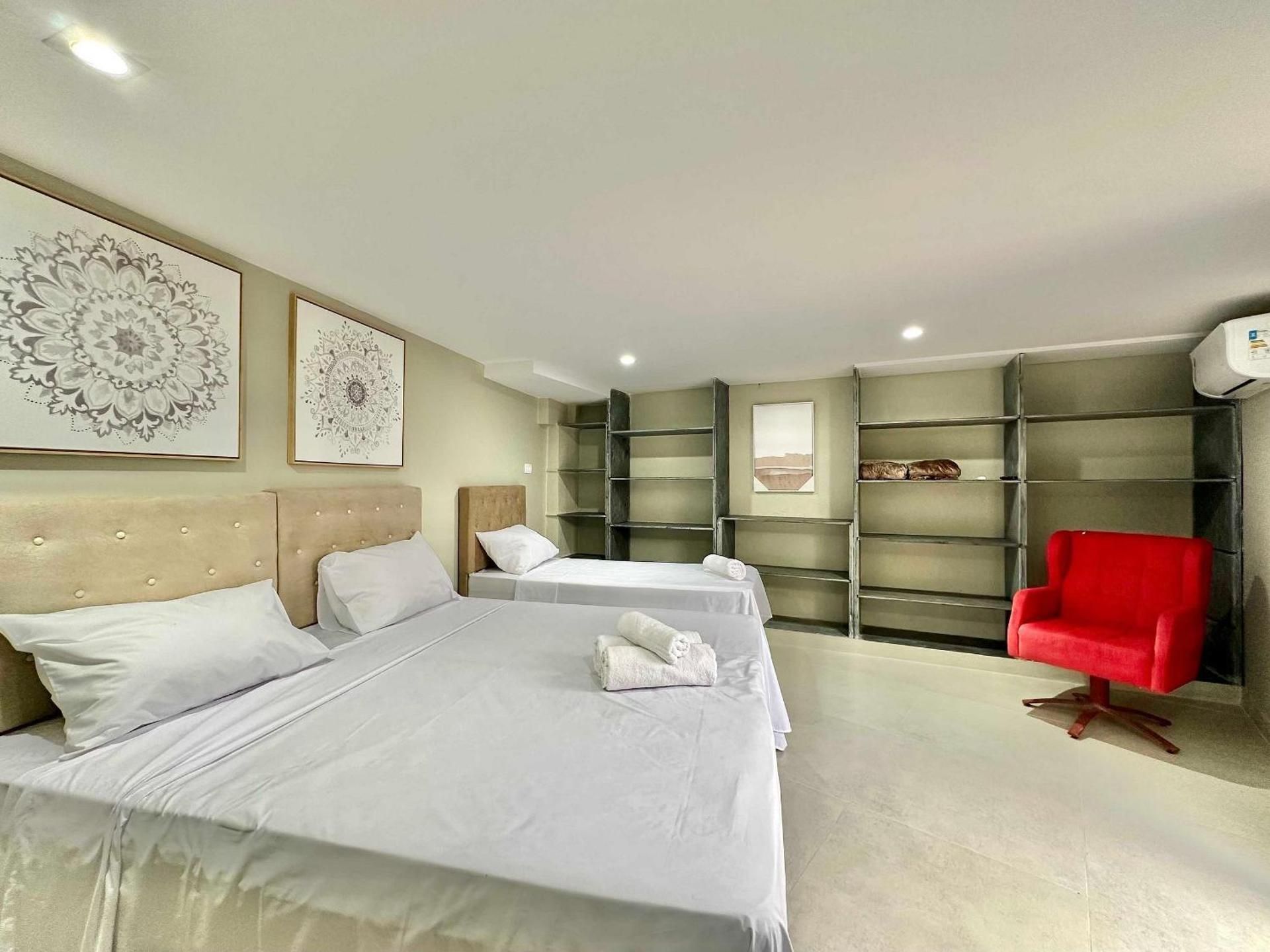 Suite with Garden View