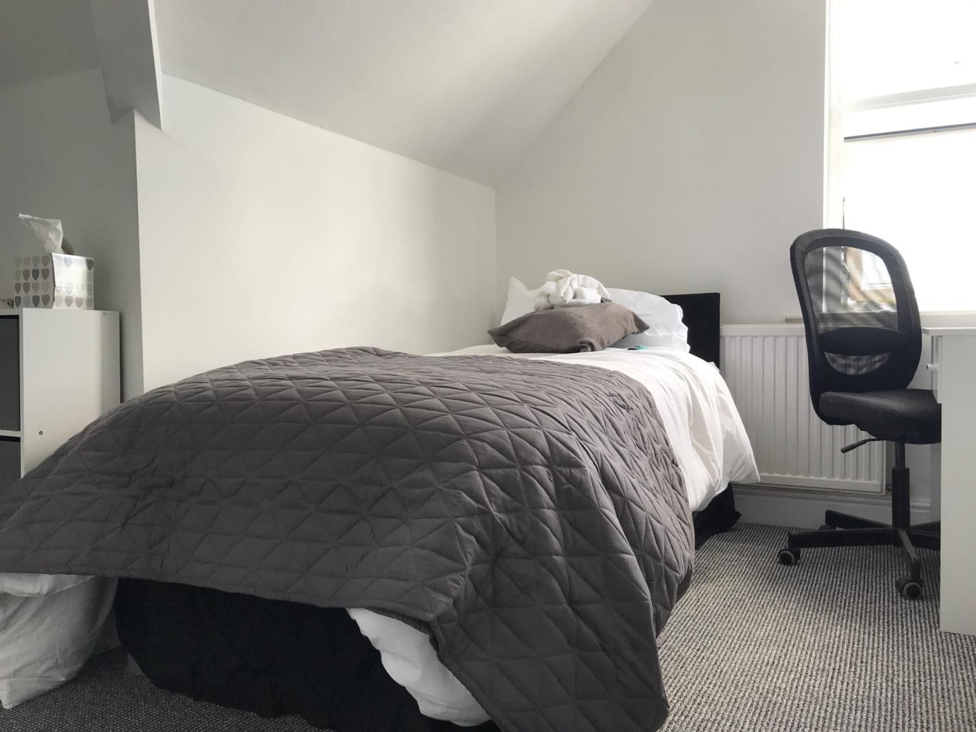 Small Single Room