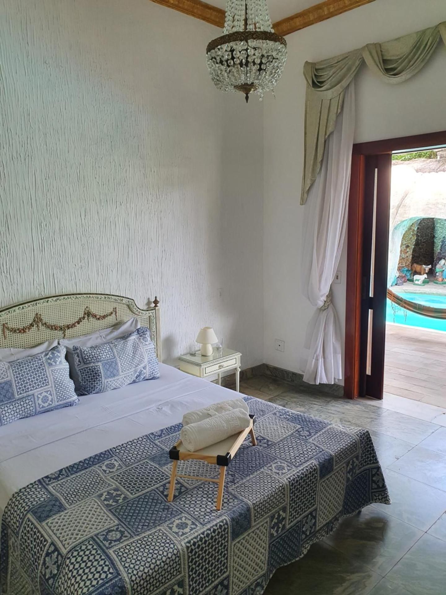 Deluxe Suite with Spa Bath