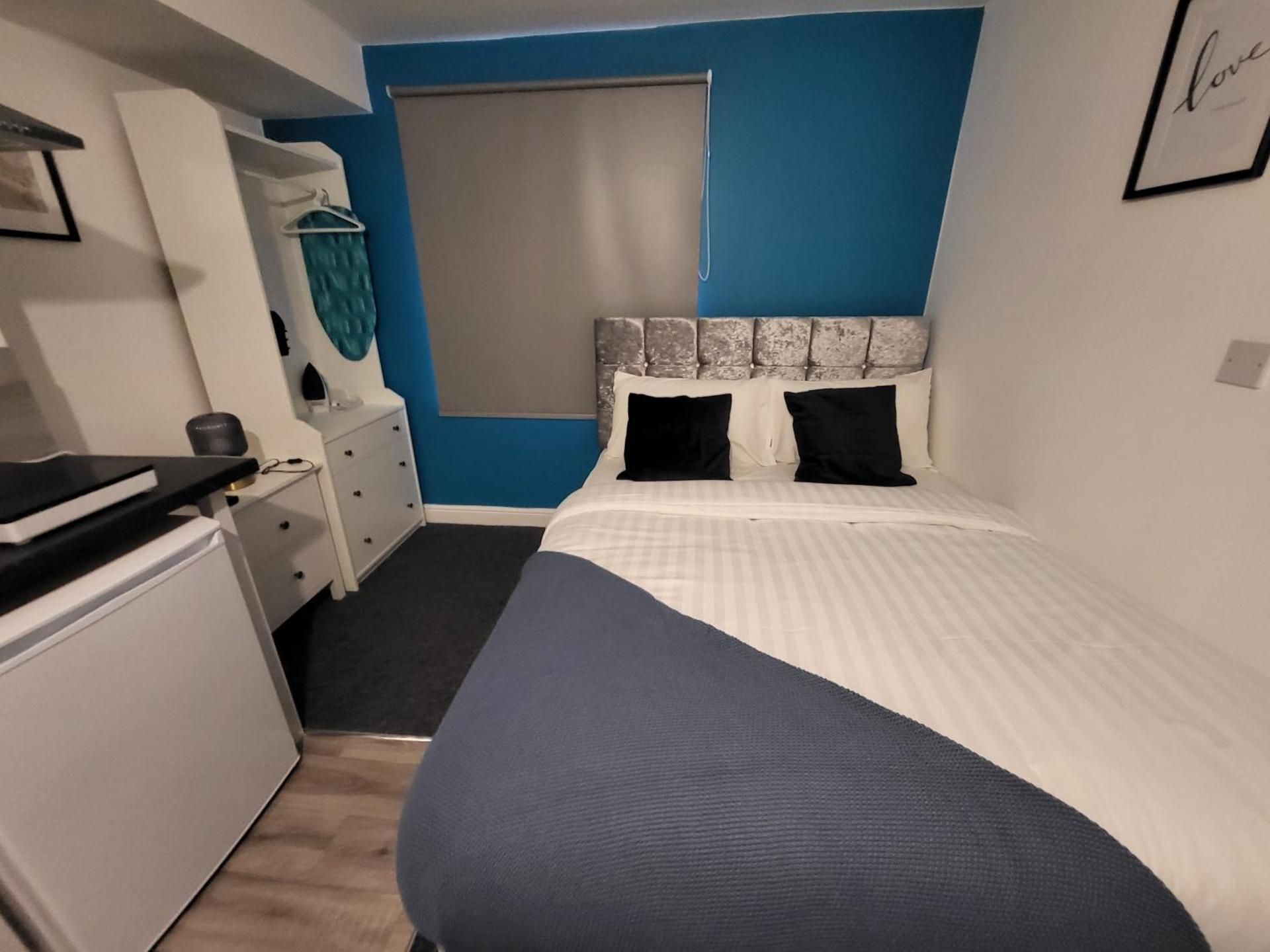 Premier Studios Nottingham - Tring Vale