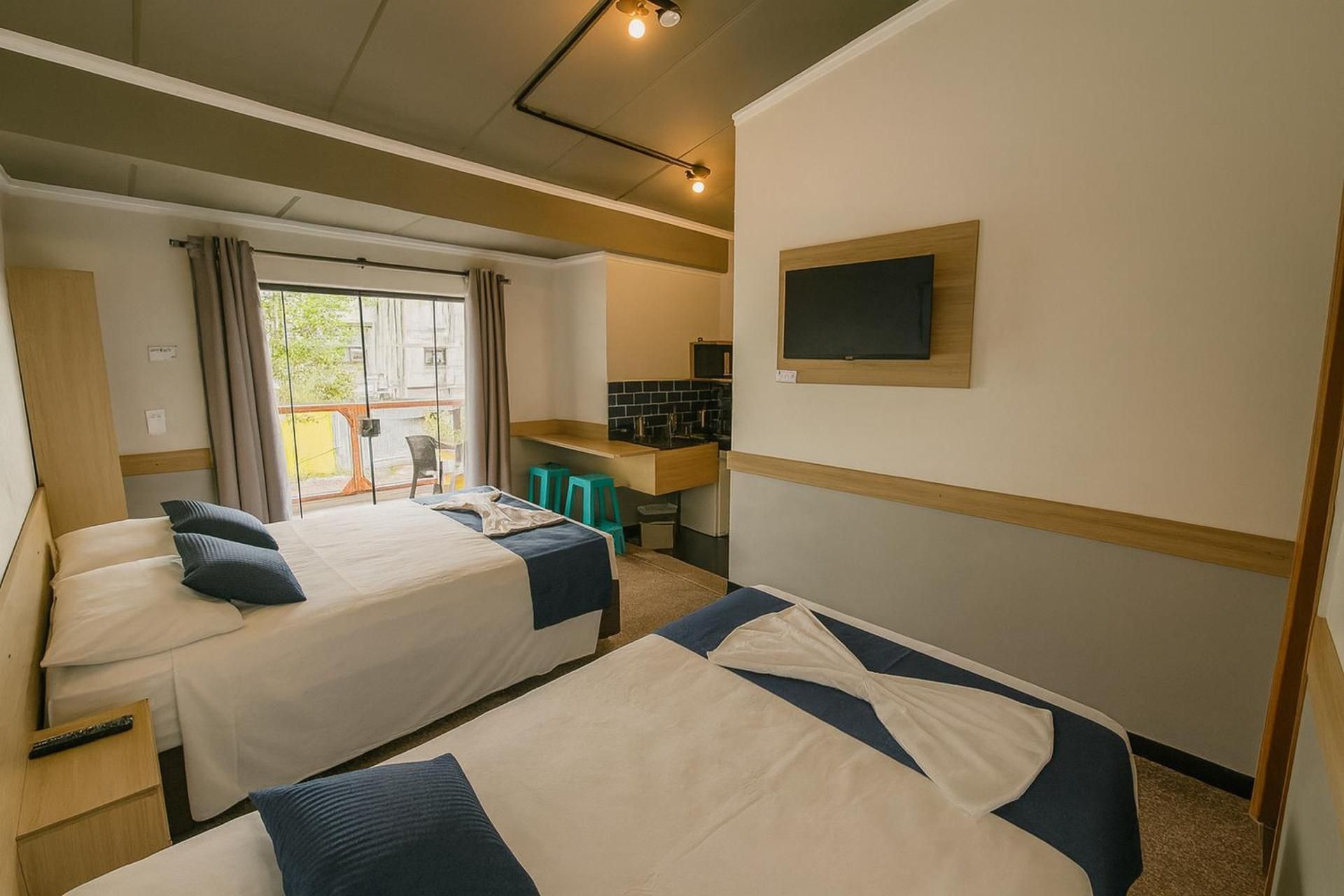 Quadruple Room with Sea View