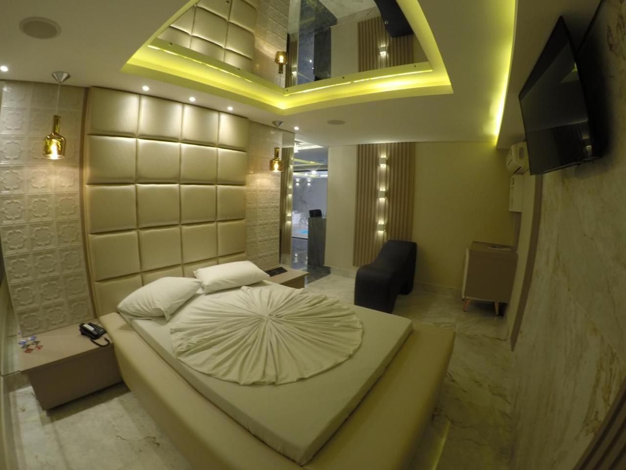 Suite with Private Pool