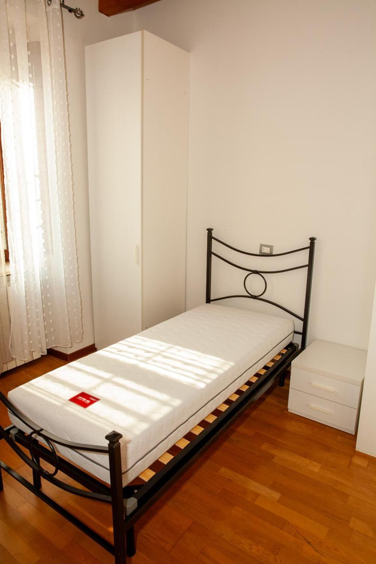 Single Room with Shared Bathroom
