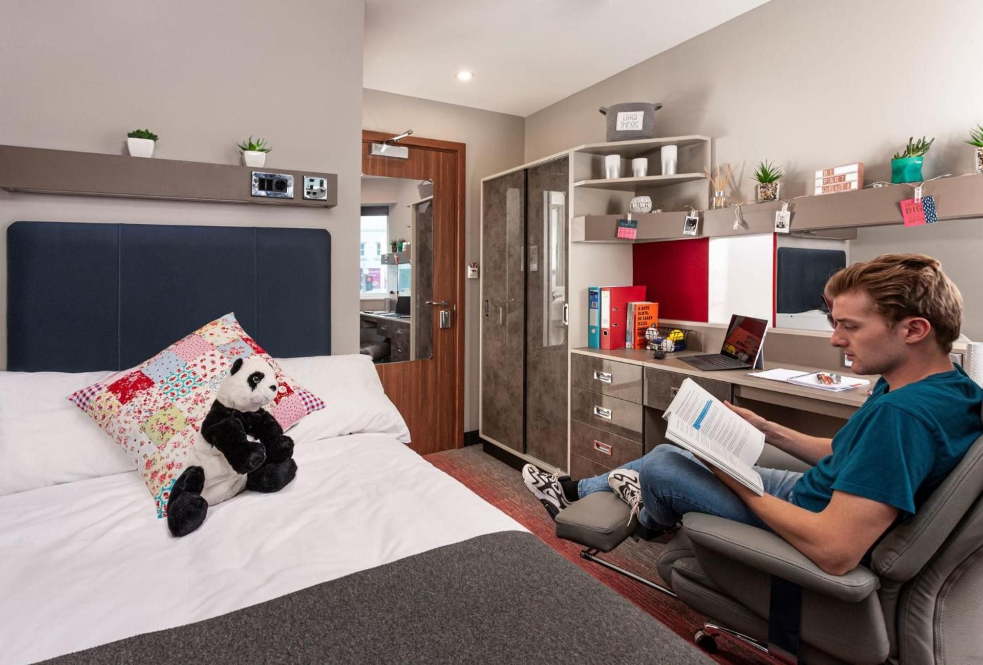 Single Room With Private Bathroom