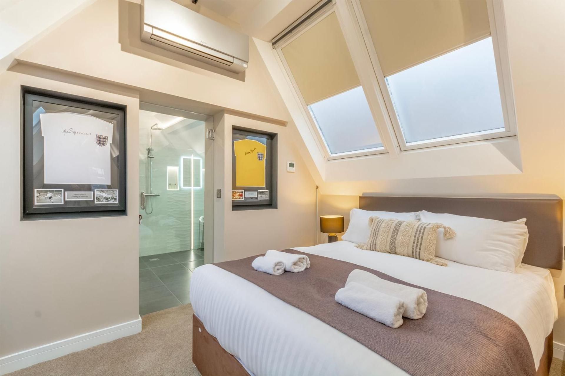 One-Bedroom Apartment - Memorabilia Suite