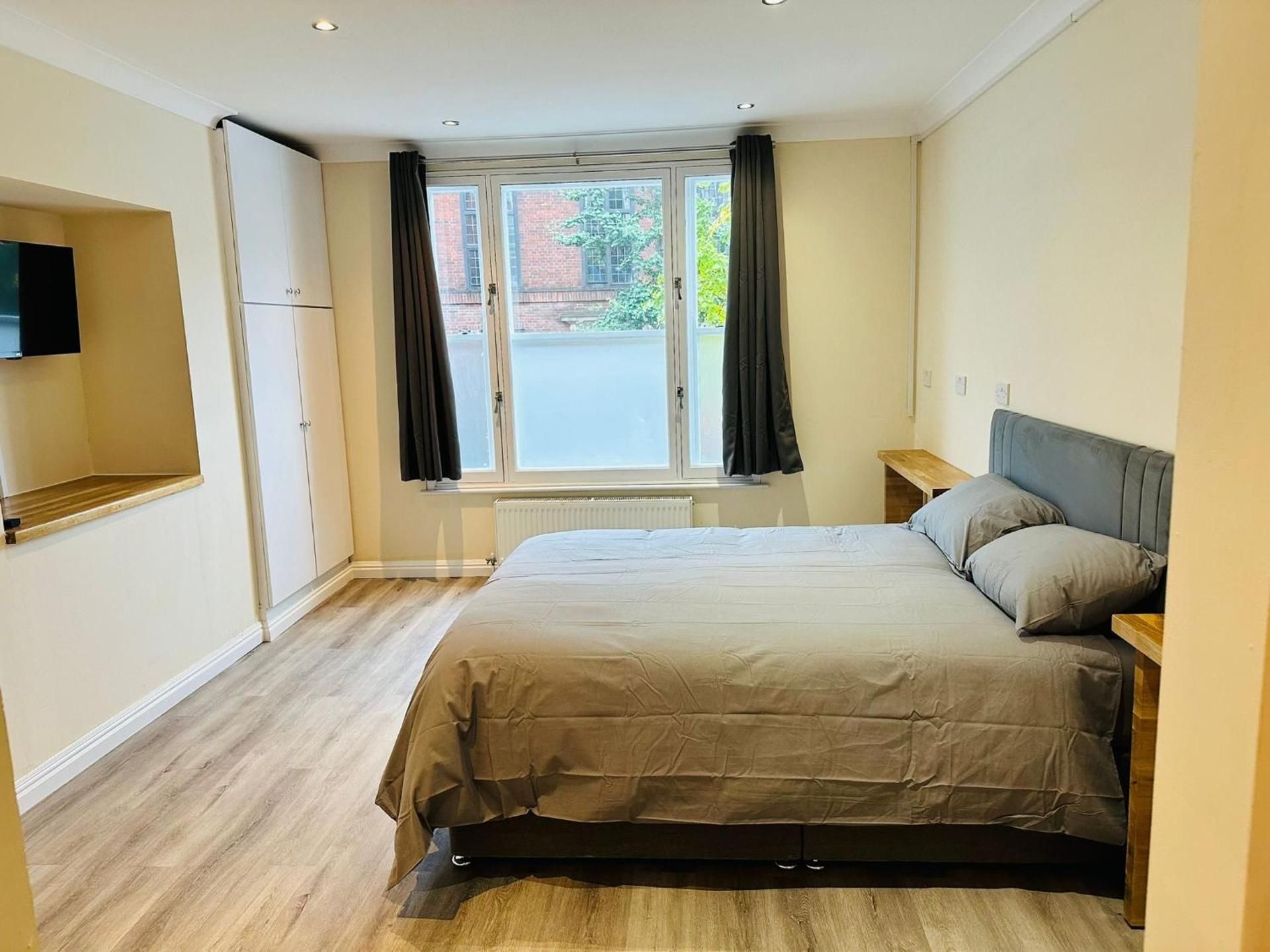 Deluxe Family Suite