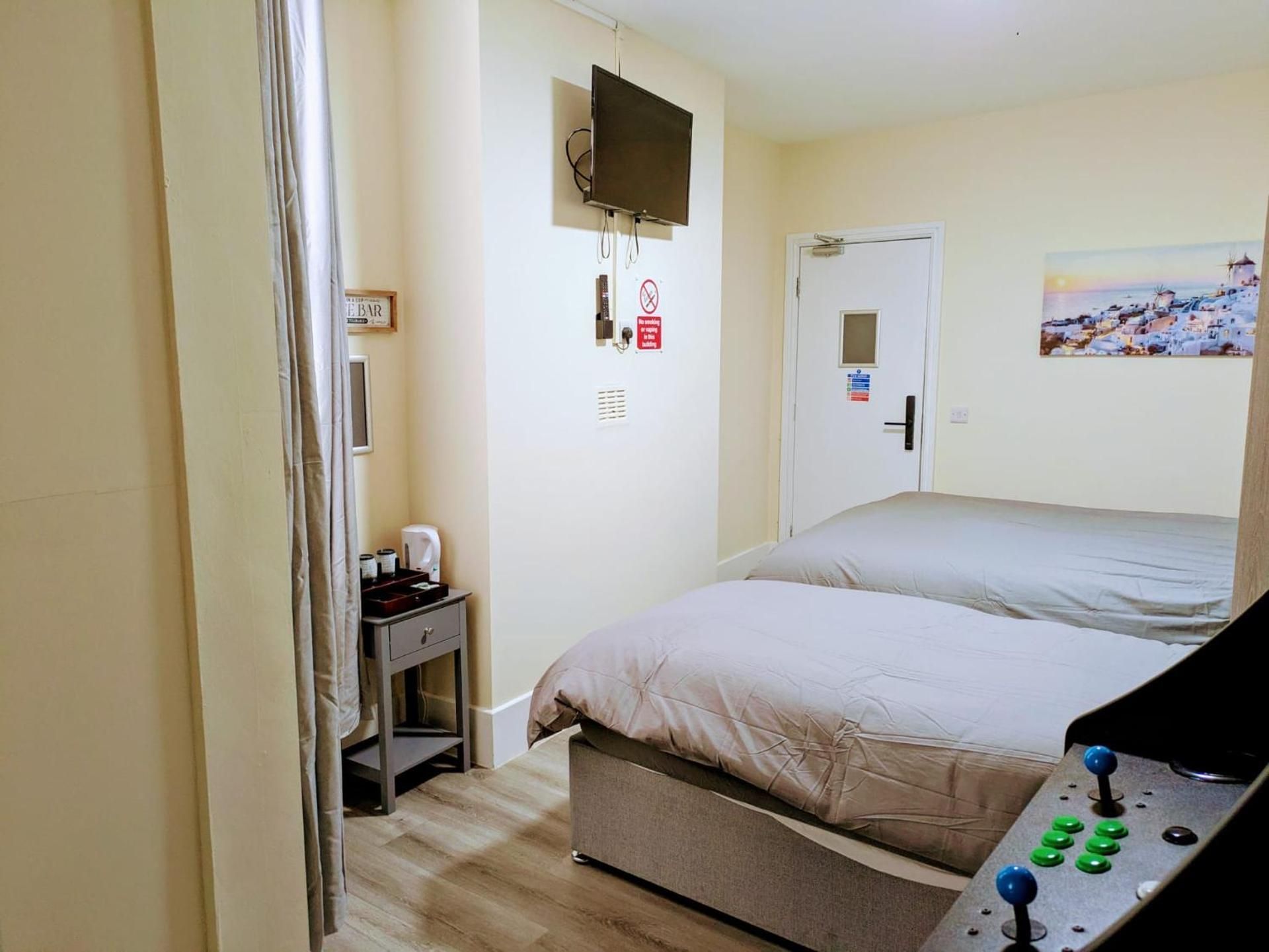 Triple Room with Private Bathroom
