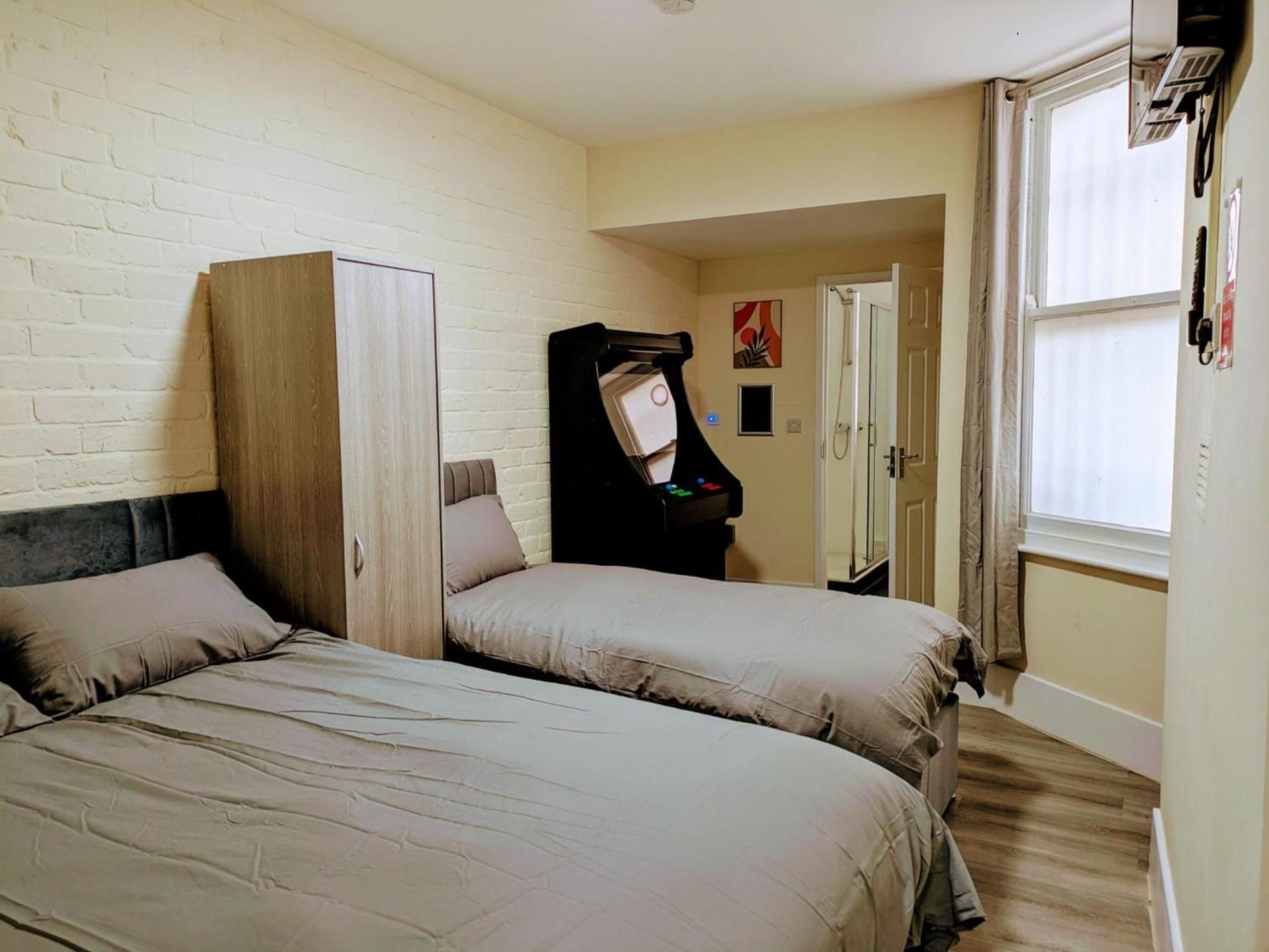 Triple Room with Private Bathroom