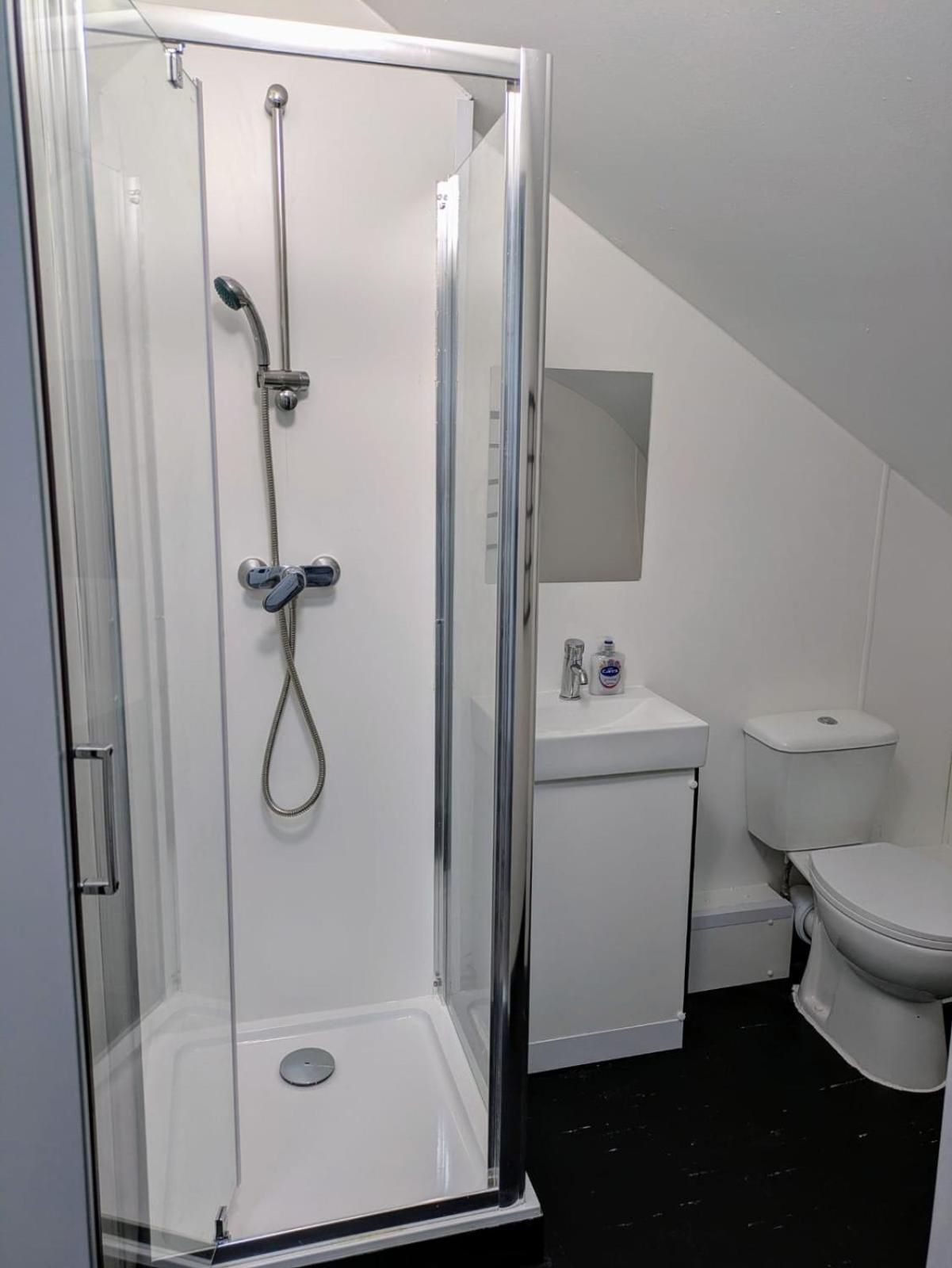 Comfort Triple Room with Shower