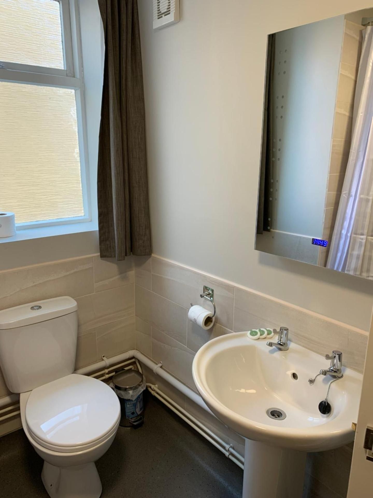 Triple Room with Private Bathroom