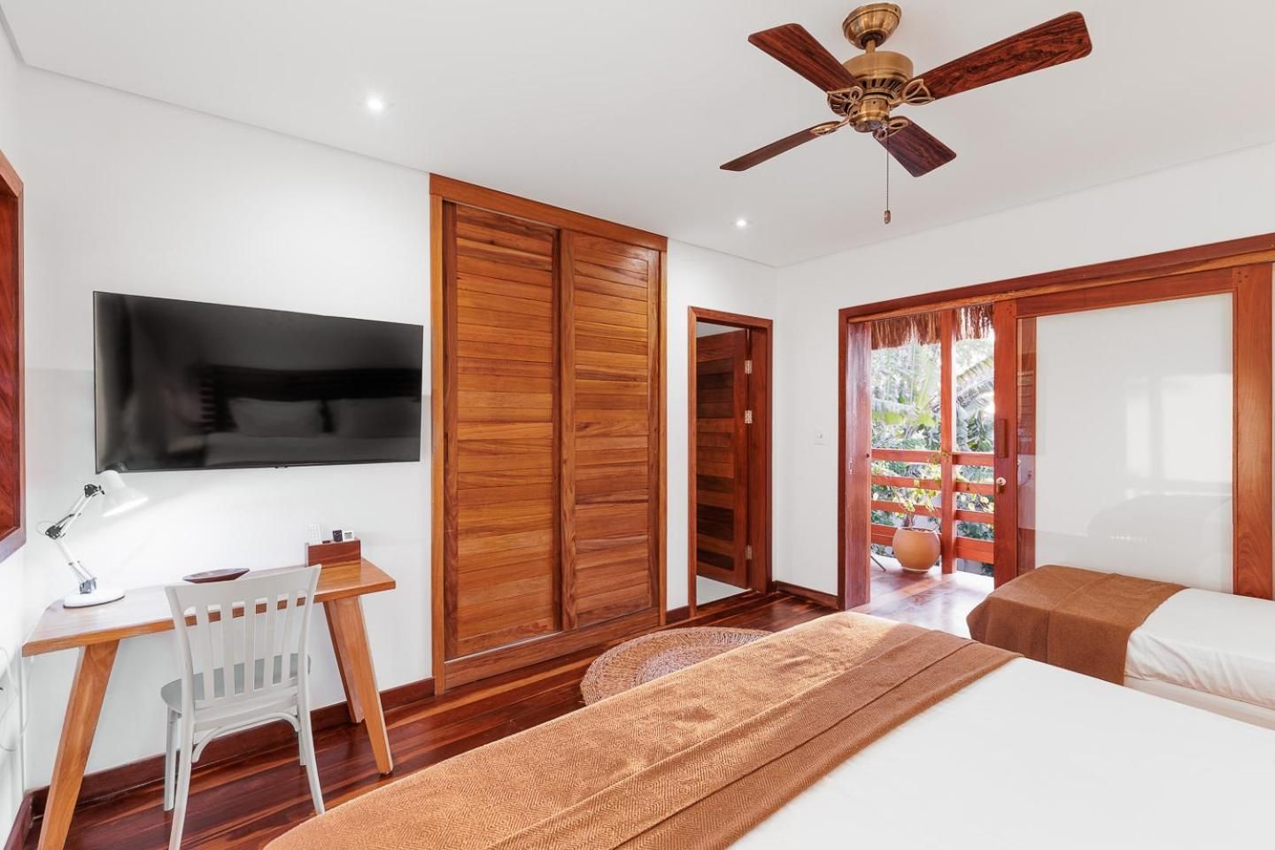 Luxury Triple Room