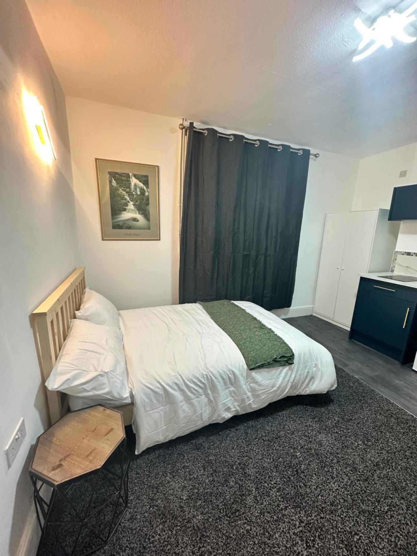 Room 4 NG3 2AZ
