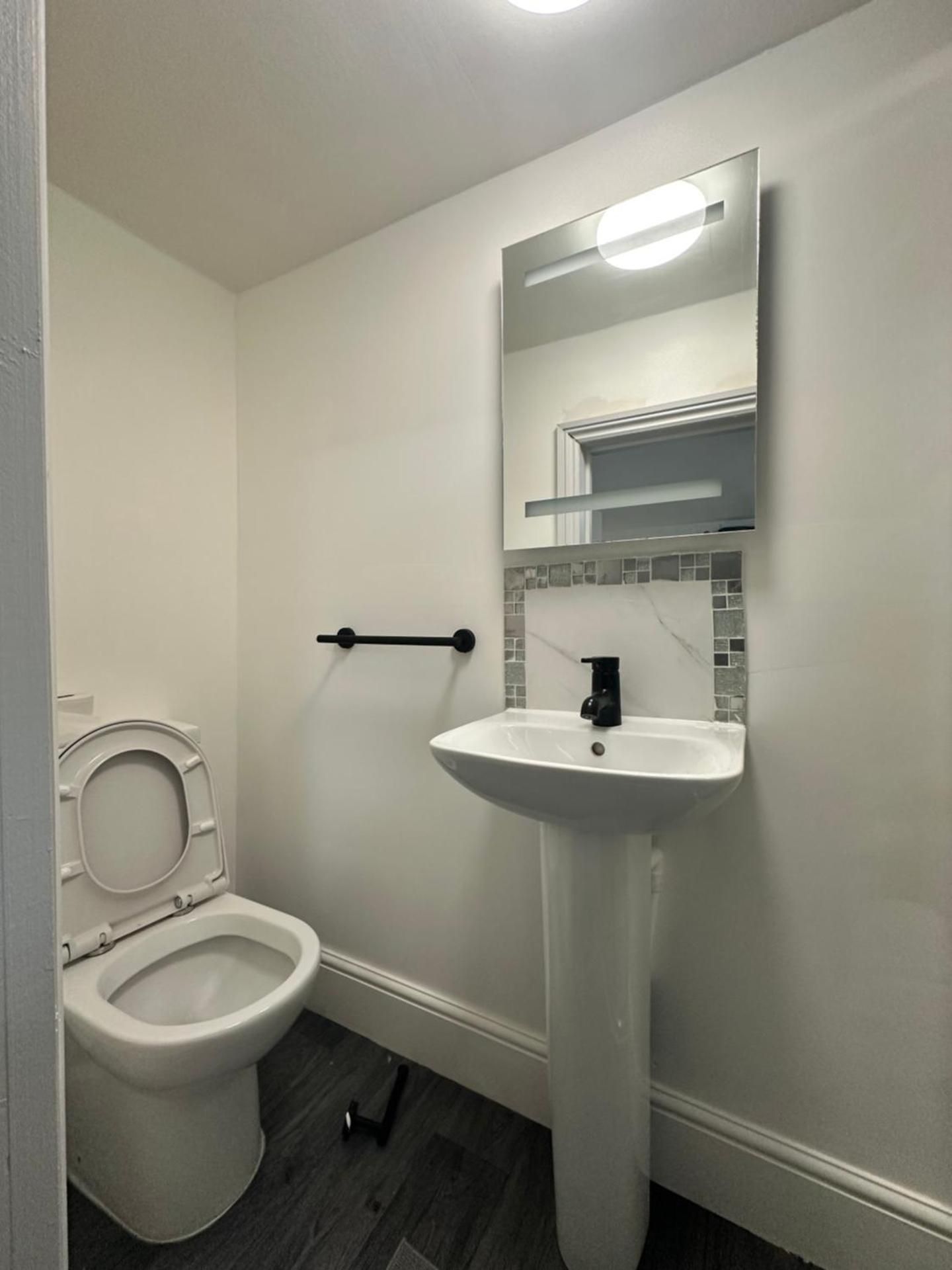 Room 4 NG3 2AZ
