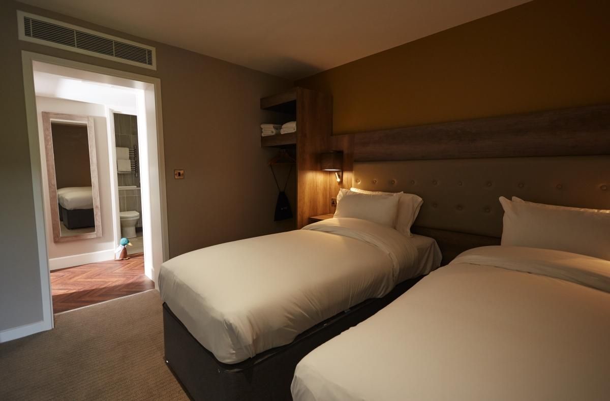 Wychwood Park Deluxe Twin Room 2