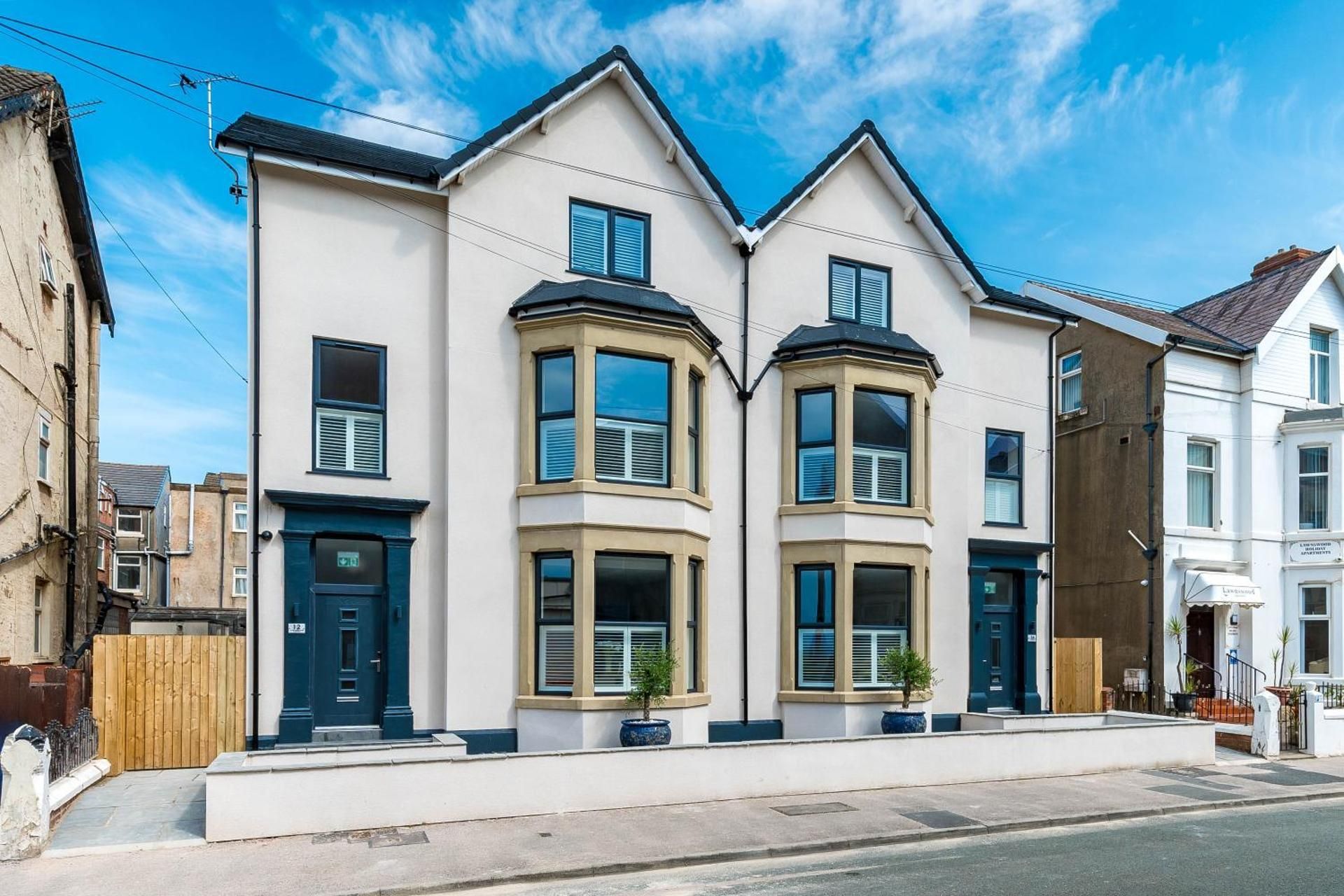 Mode Pleasure Beach Apartments