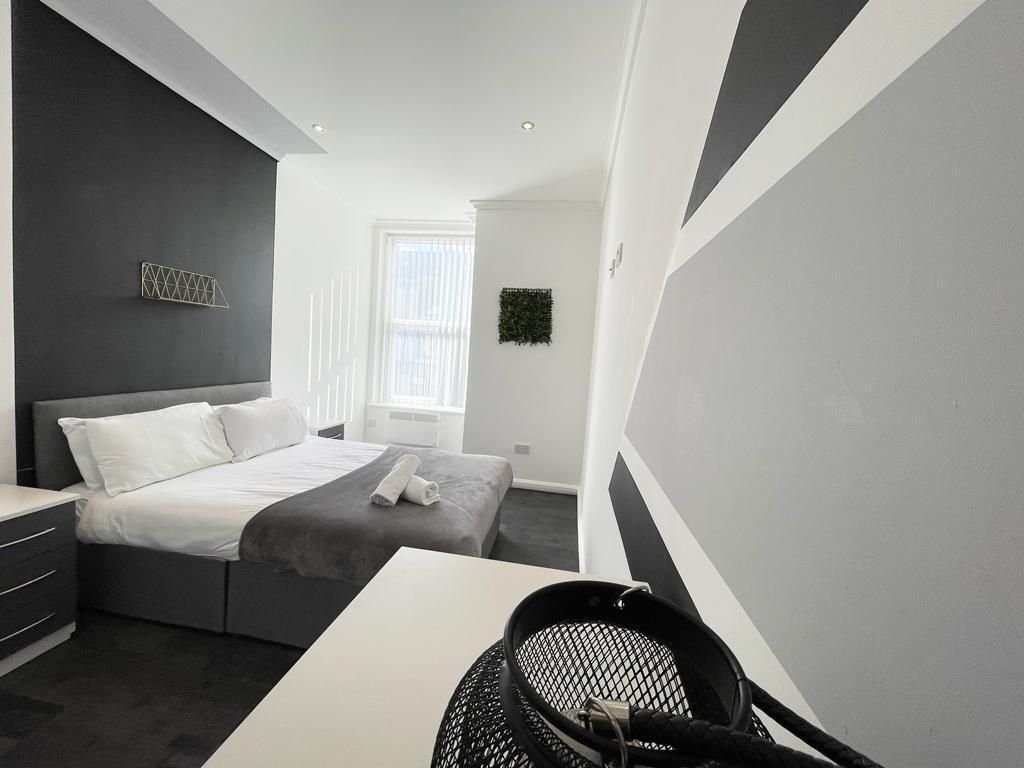 Apartment-Premium-Private Bathroom-South Pier Apartment 5