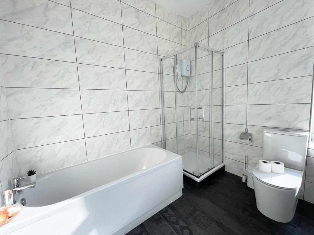 Apartment-Premium-Private Bathroom-South Pier Apartment 5