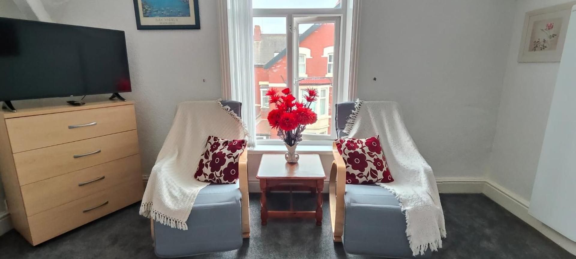 Lawnswood Holiday Apartments One-Bedroom Apartment 2