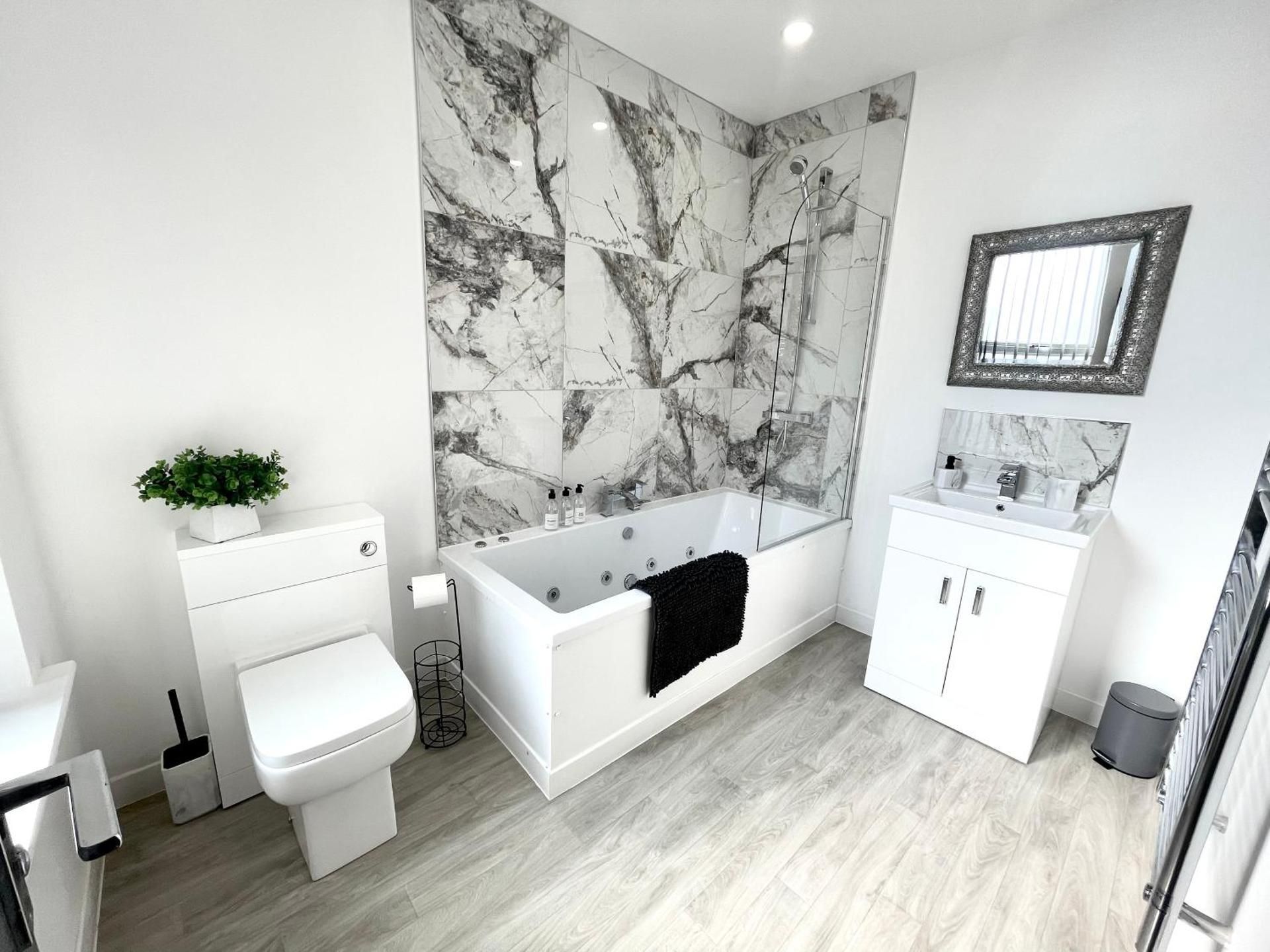 Superior Suite with Spa Bath