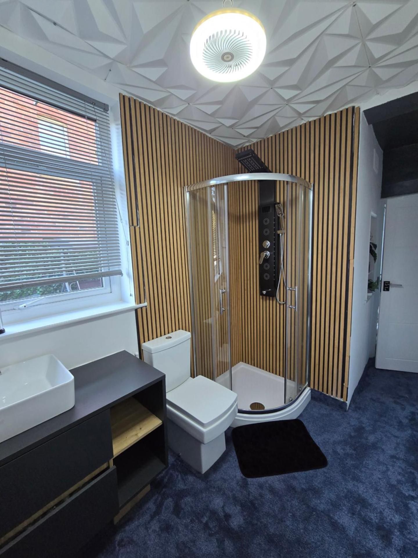 Ensuite room with private entrance and private garden Deluxe Double Room 2