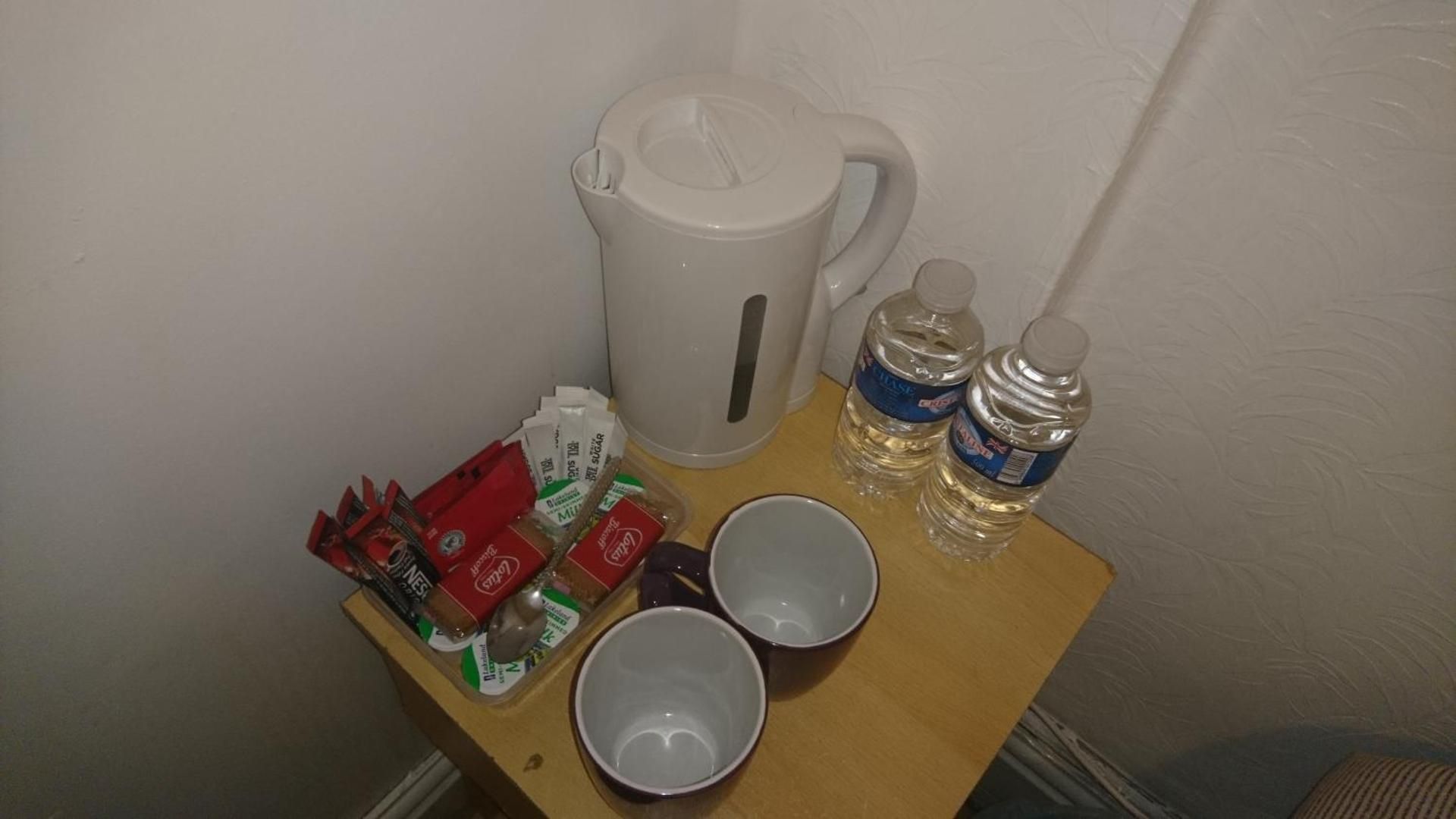 Single Room with Shared Bathroom