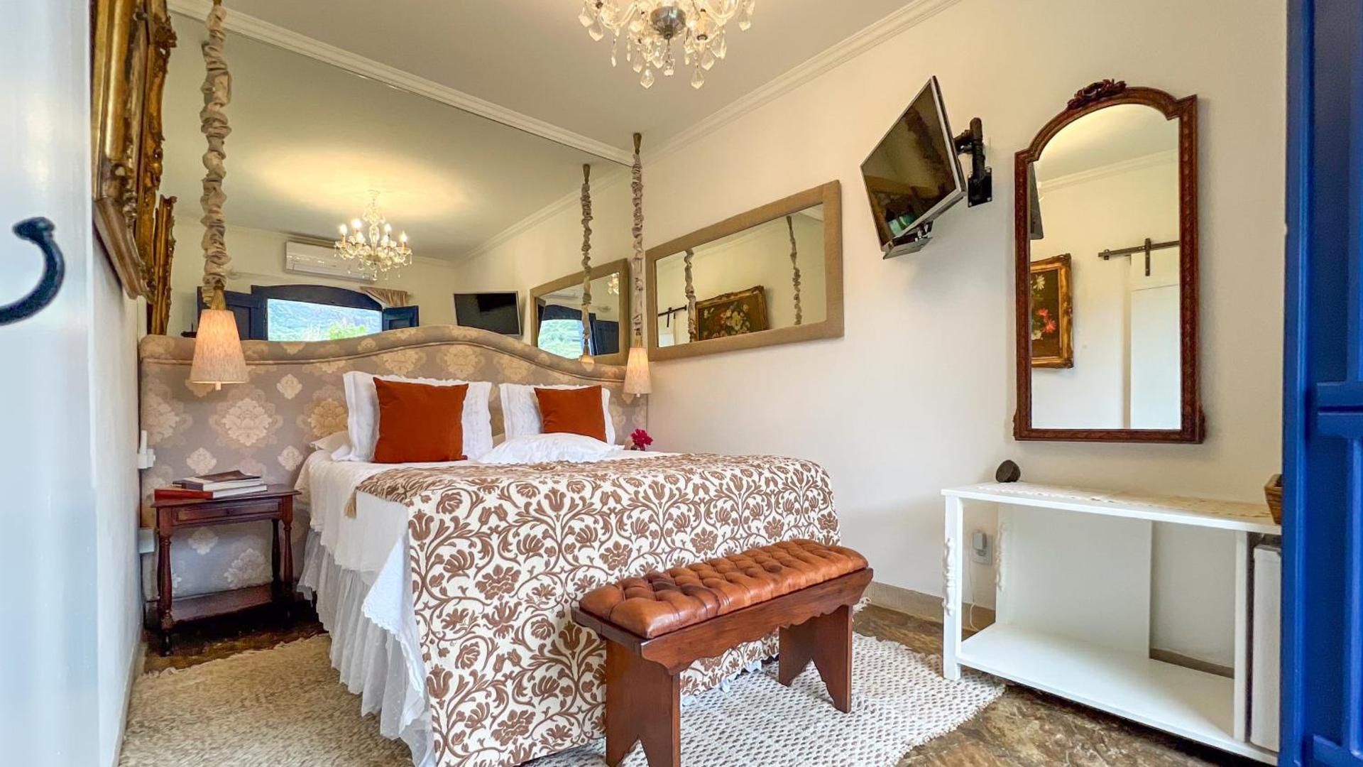 Superior Double or Twin Room with Mountain View