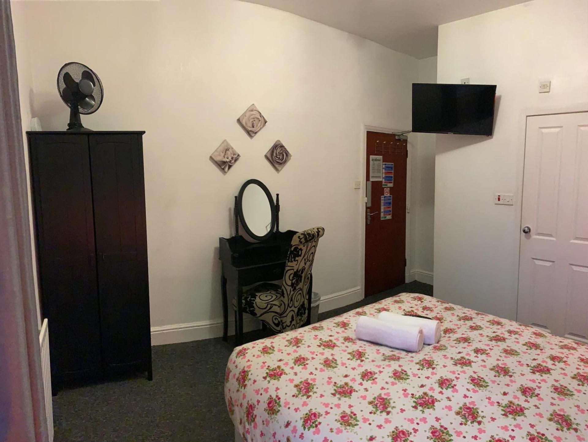 Double Room with Private Bathroom