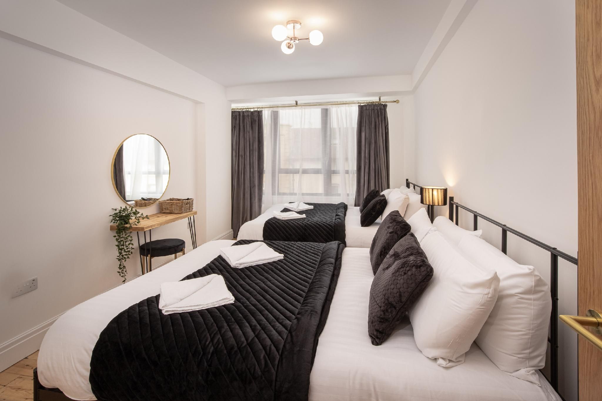 Blueberries Apartments by Sasco Apartment-Private Bathroom-Blueberries 2