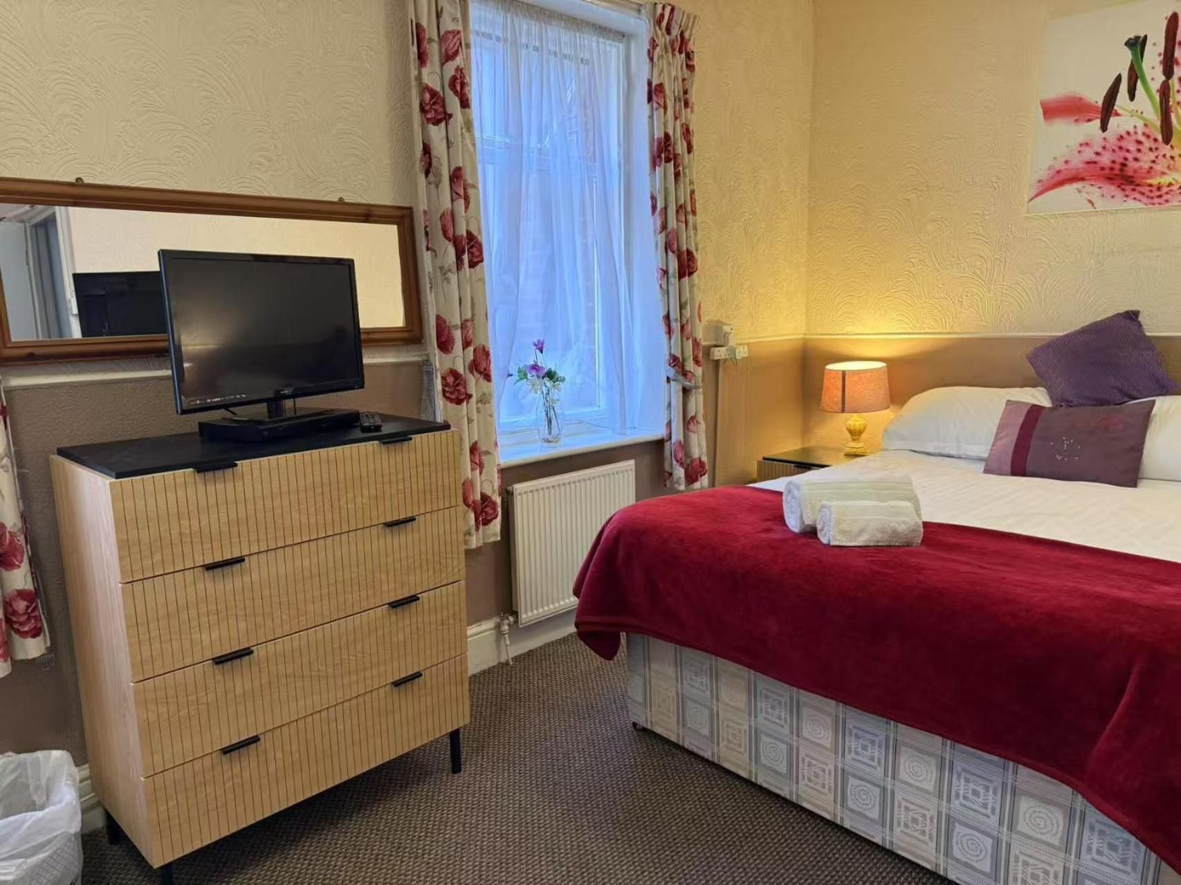 The Aberford Hotel Double Room