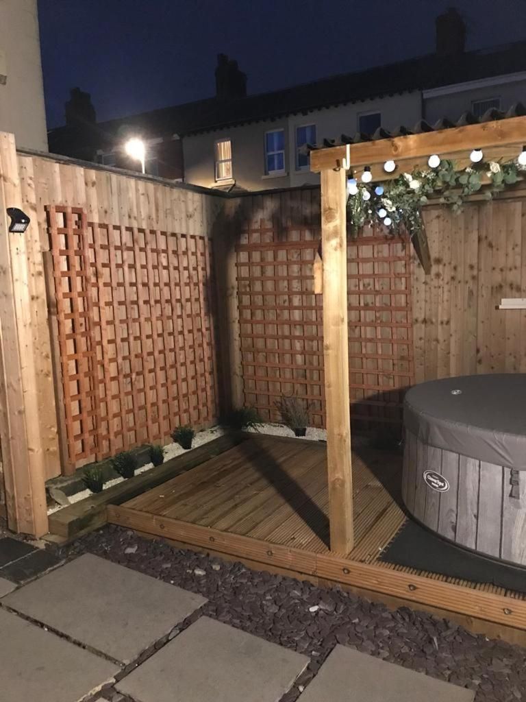 My Perfect Place Rooms & Apartments -Some rooms with Hot Tub- Free Parking