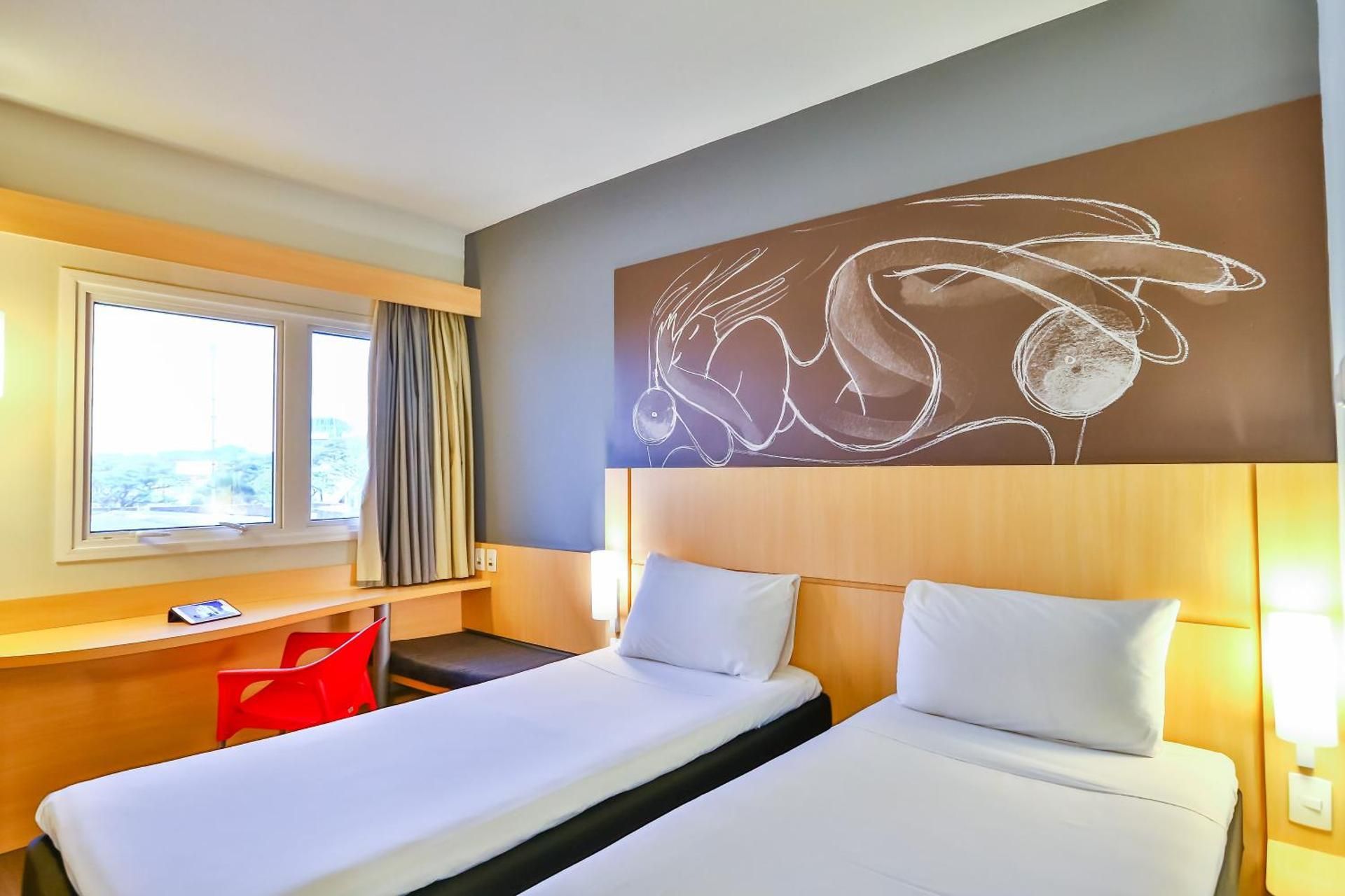 Superior Apartment with Twin Beds and The Latif Sebba Viaduct View - Upper Floor