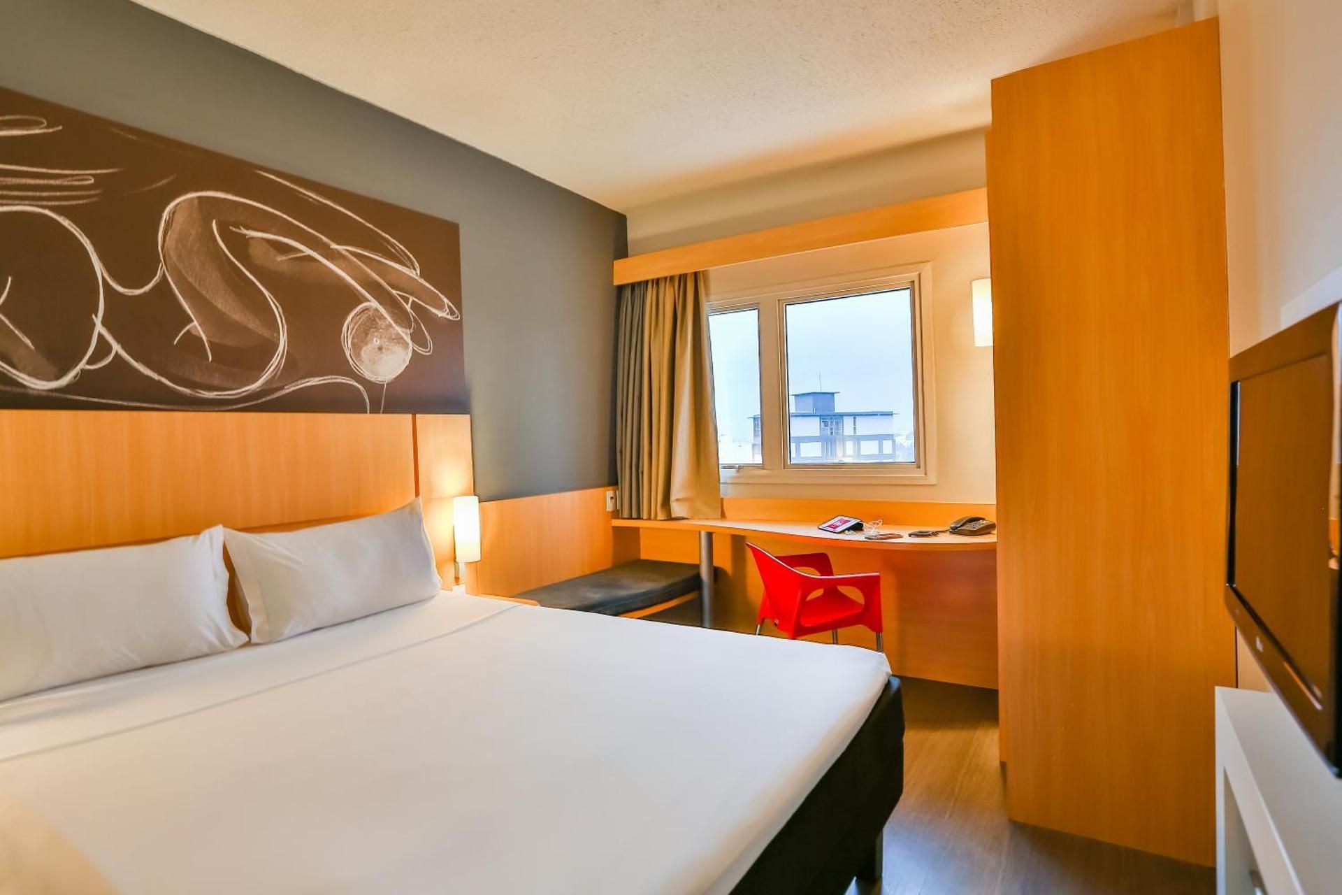 Superior Apartment with Queen Bed and The Latif Sebba Viaduct View - Upper Floor