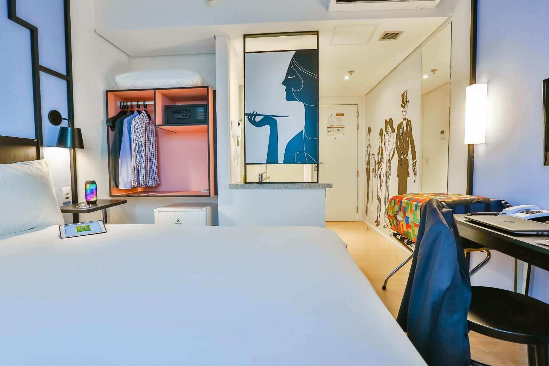 Standard adapted apartment with a double bed