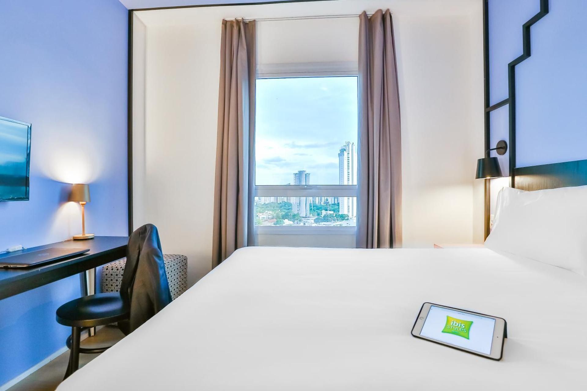 Standard adapted apartment with a double bed