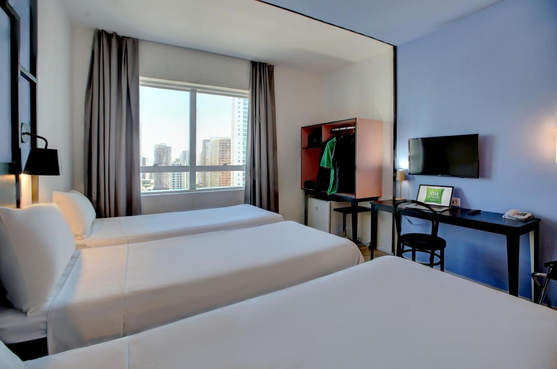 Triple Apartment with Three Single Beds