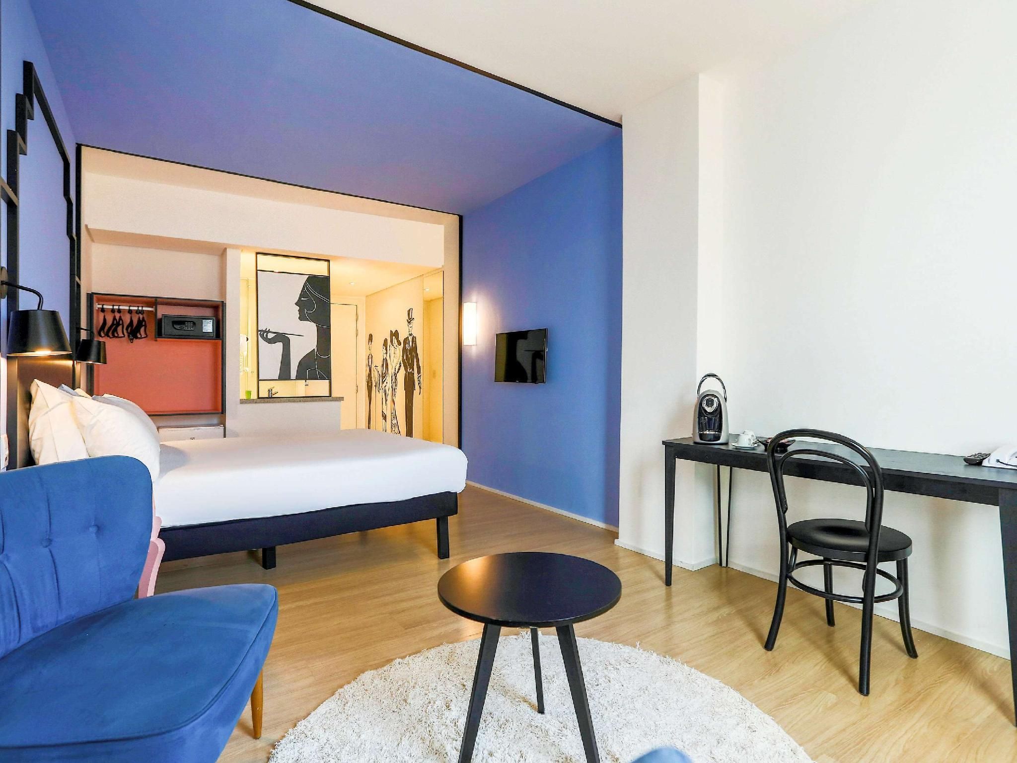 Art Deco Suite Apartment