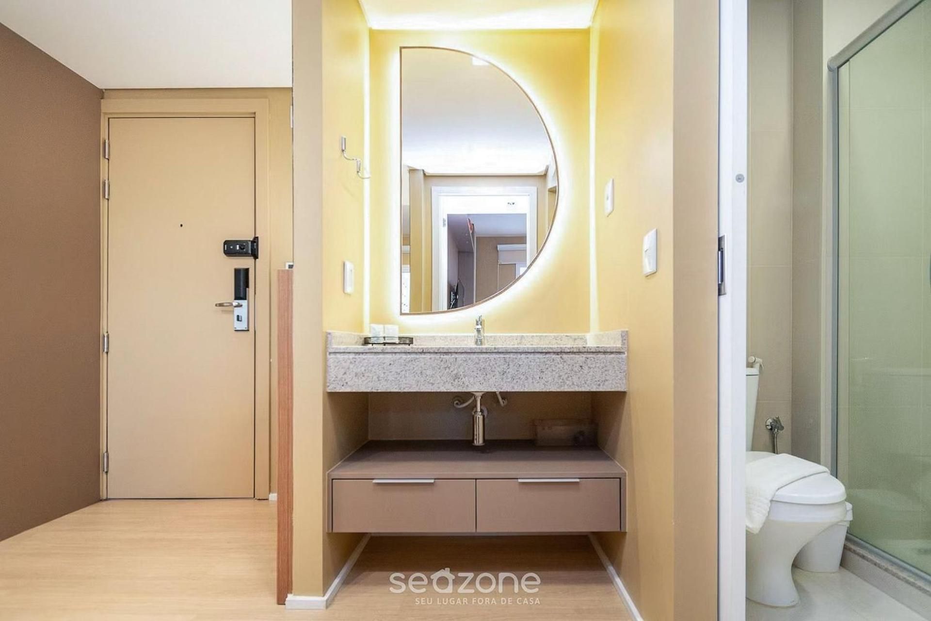 Apartment with Park View