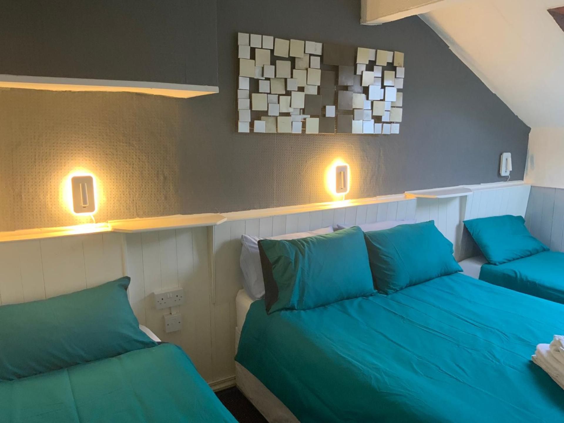 Quadruple Room with Shower