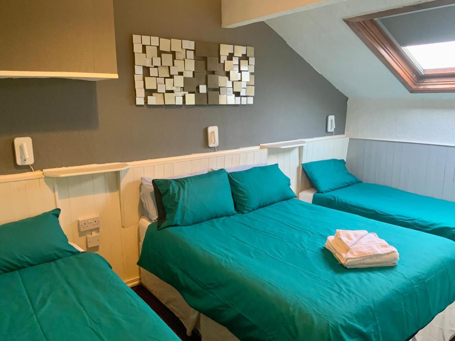 Quadruple Room with Shower