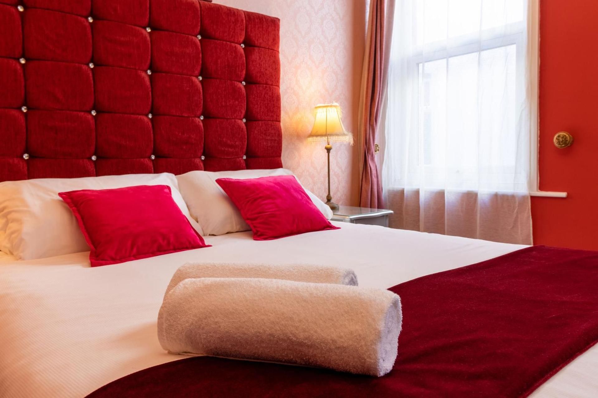 Hotel Rouge Superior Double Room 3