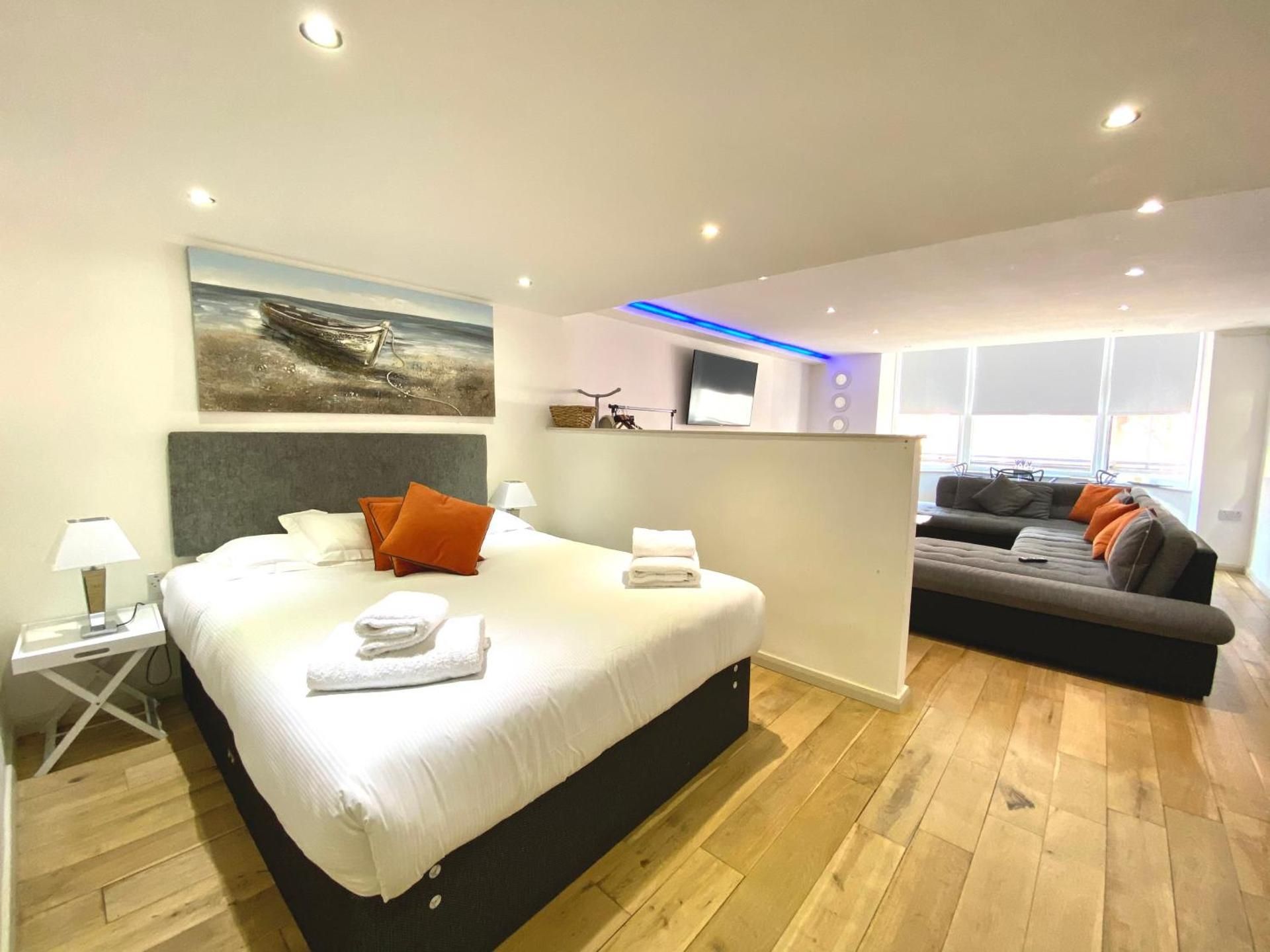 Studio Apartment