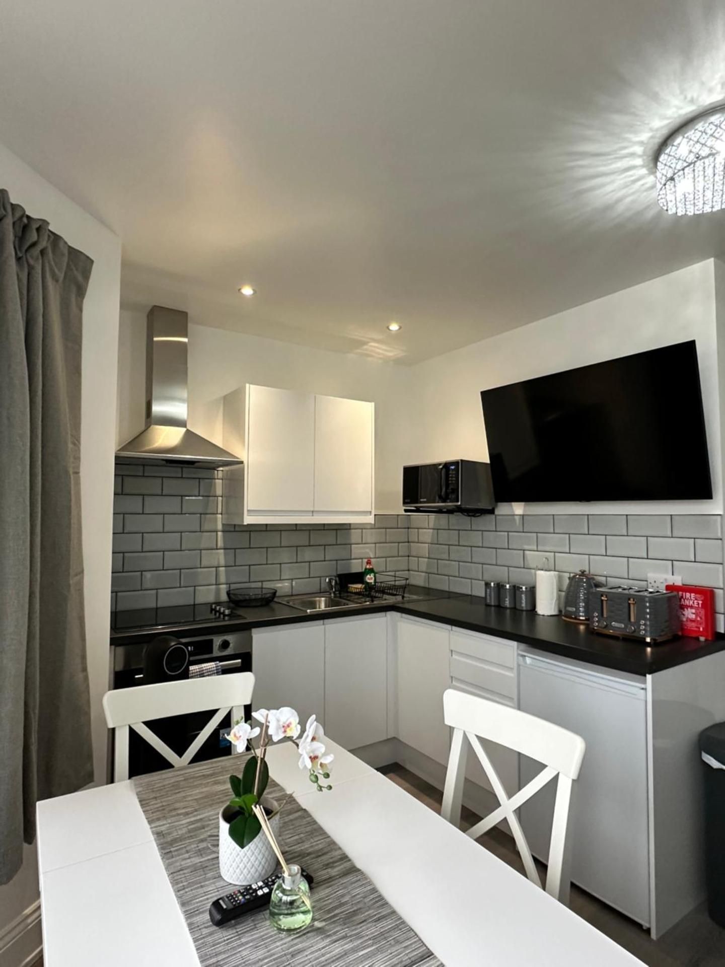 One-Bedroom Apartment #2