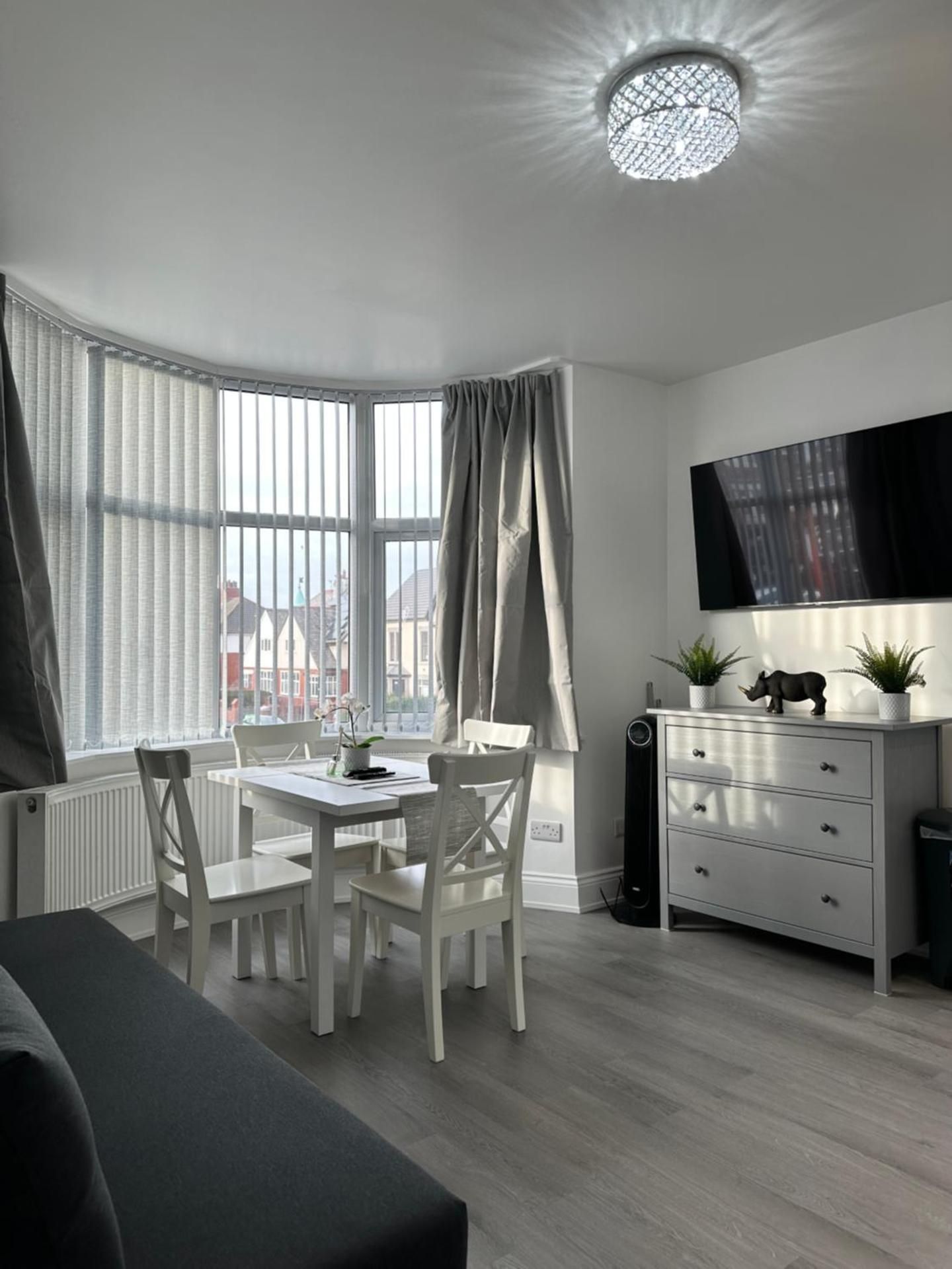 One-Bedroom Apartment #3