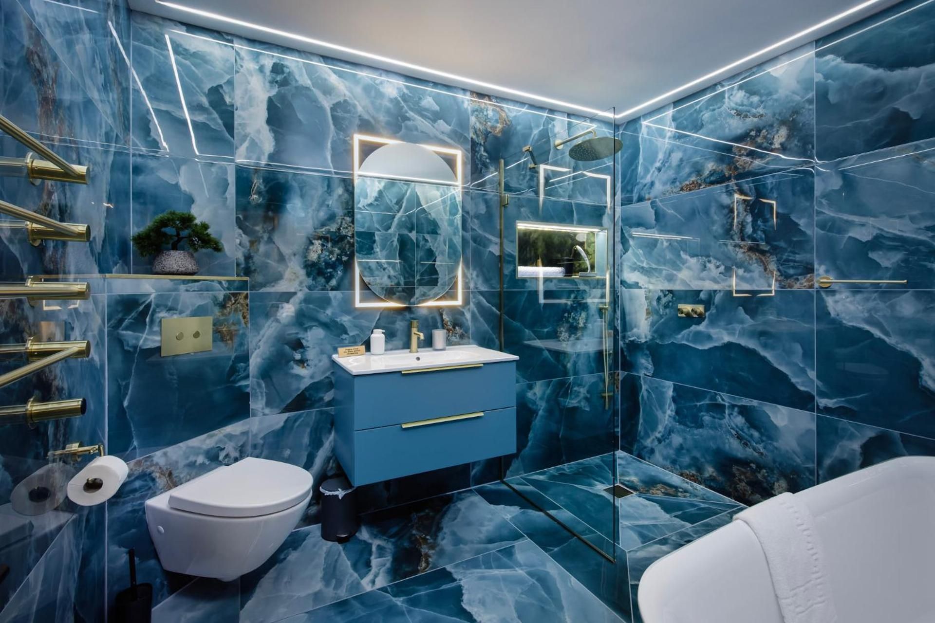 Swish Luxury Holiday Apartments 2 Two-Bedroom Deluxe Apartment 2