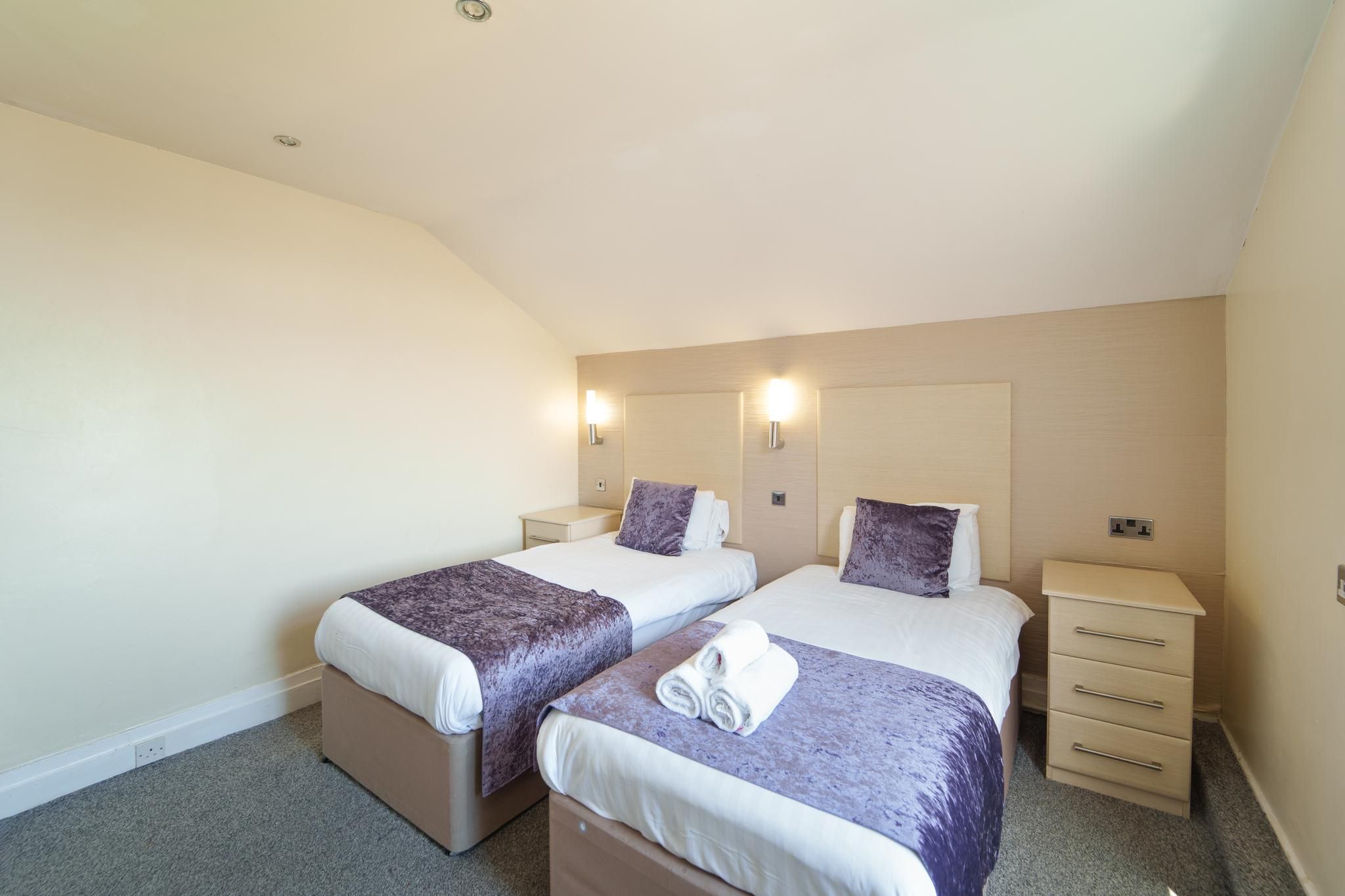 The Royal Boston Hotel by Compass Hospitality Twin Room 2